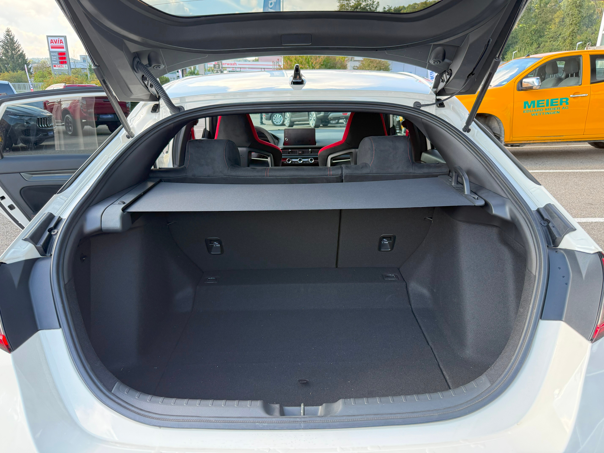 listing desktop thumbnail image 22