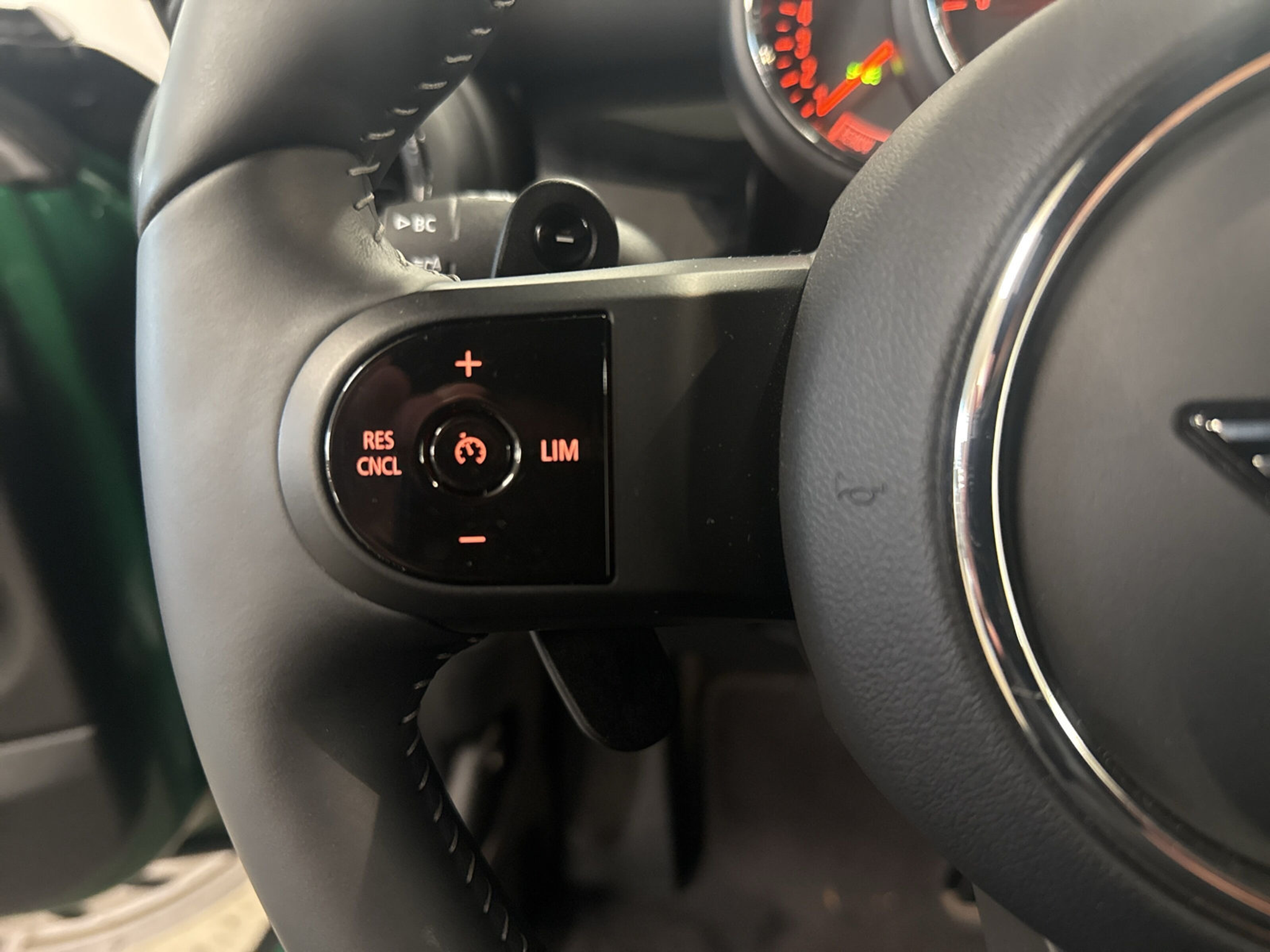 listing desktop thumbnail image 14