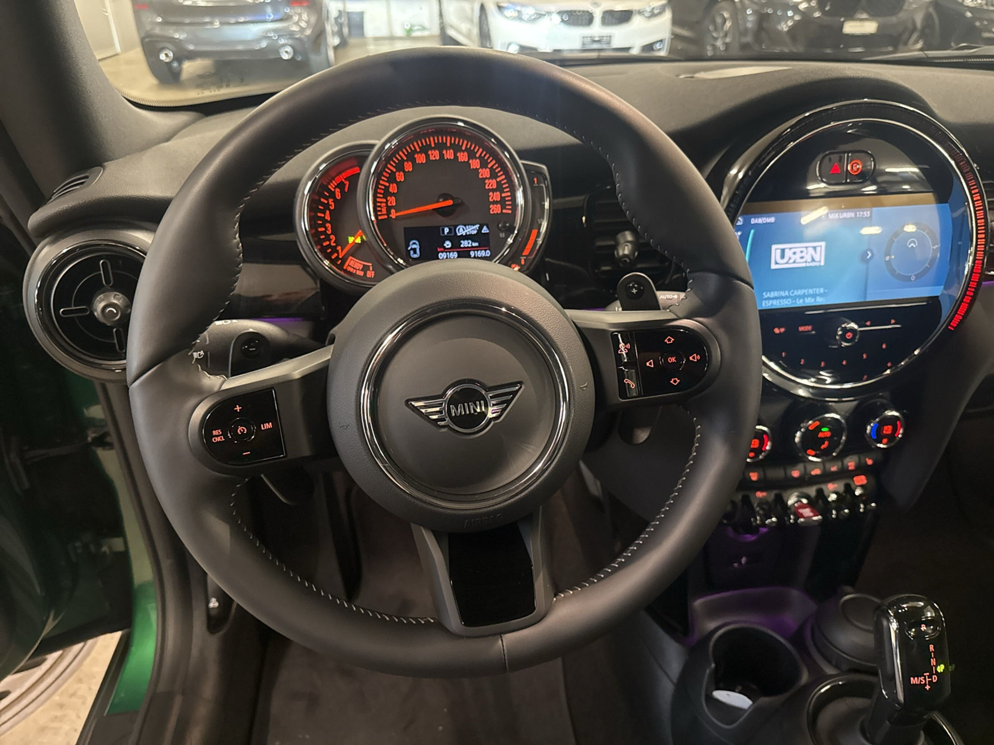 listing desktop thumbnail image 11