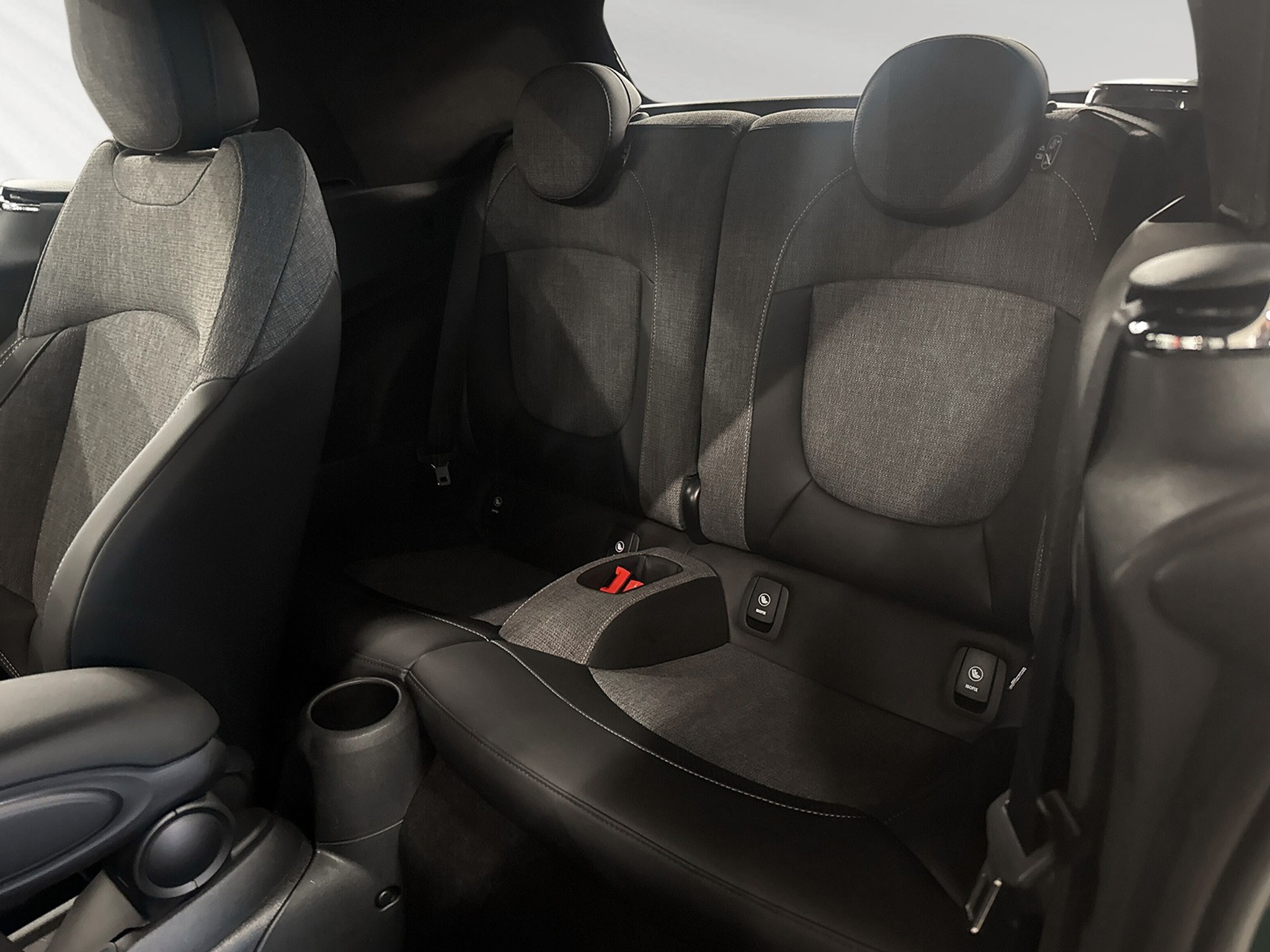 listing desktop thumbnail image 6