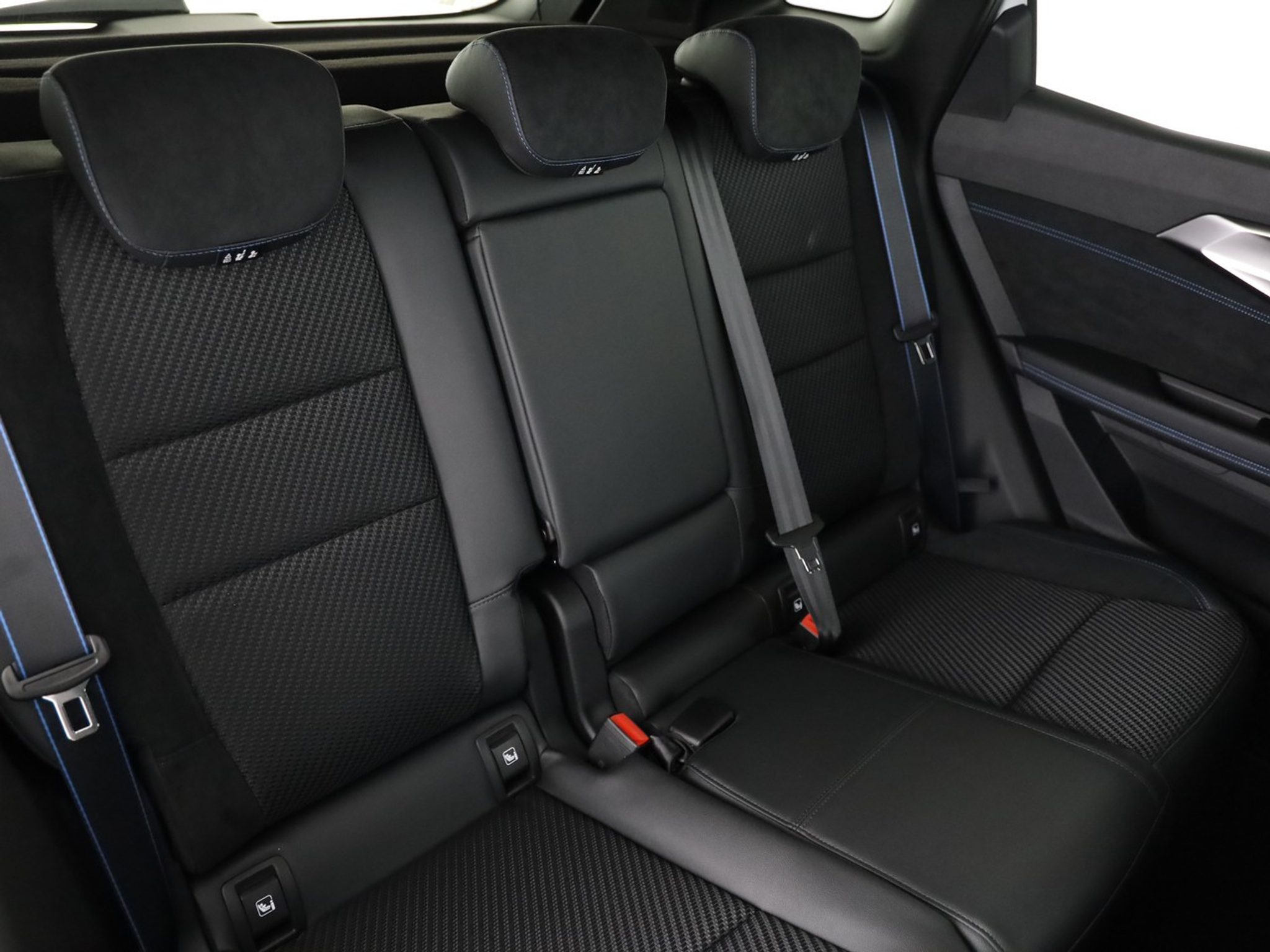 listing desktop thumbnail image 7