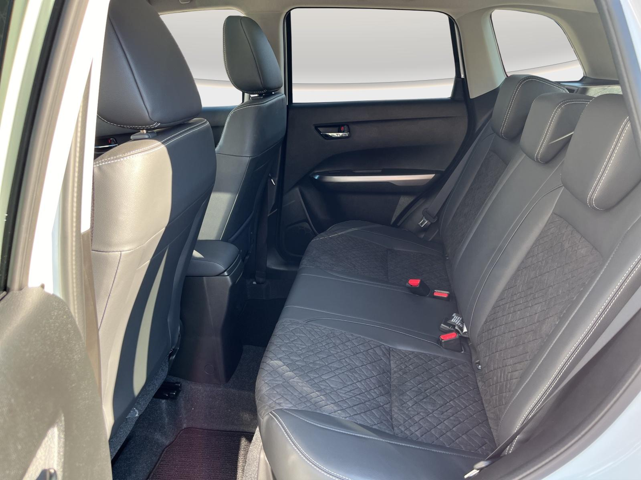 listing desktop thumbnail image 13