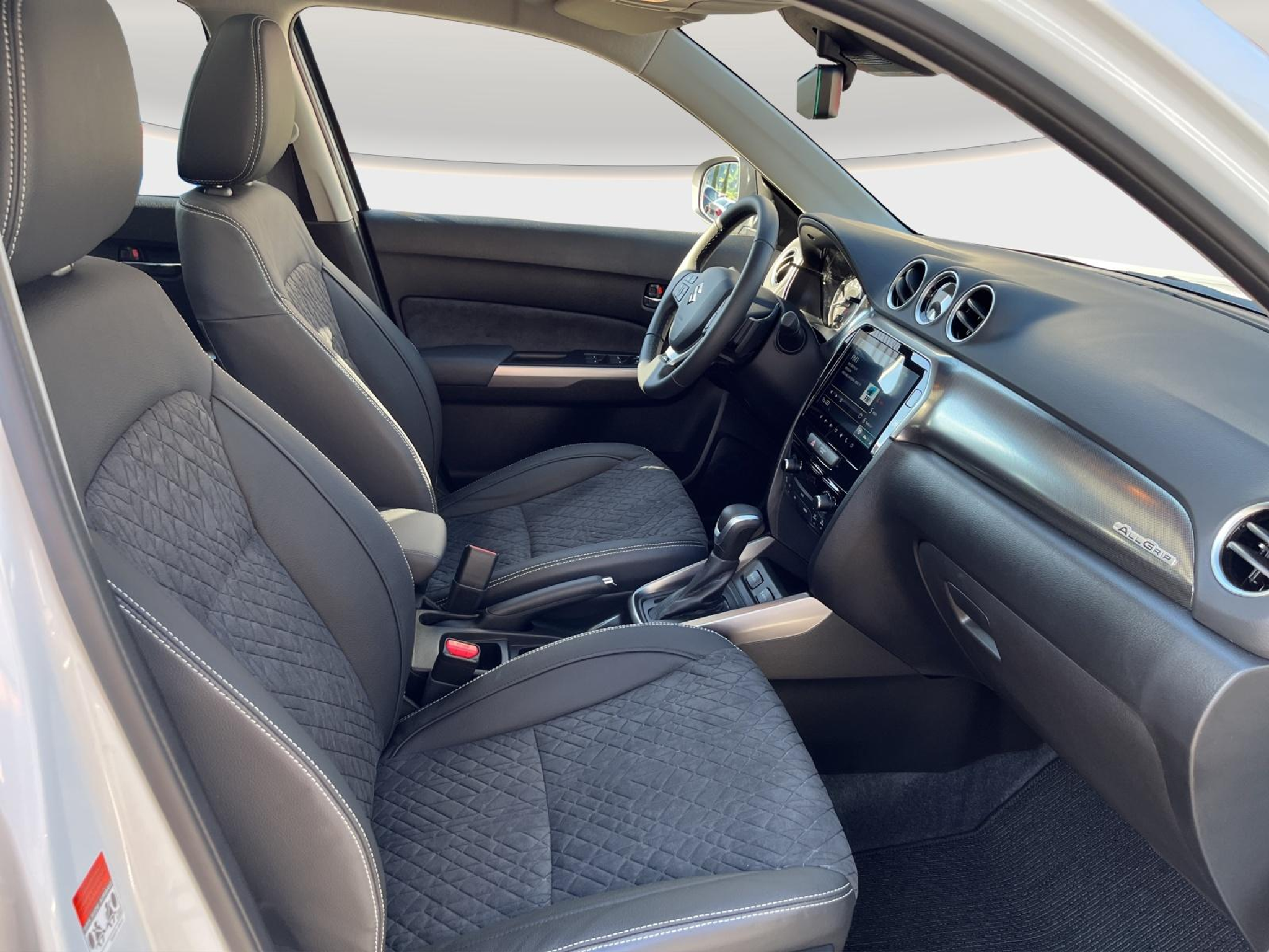 listing desktop thumbnail image 15