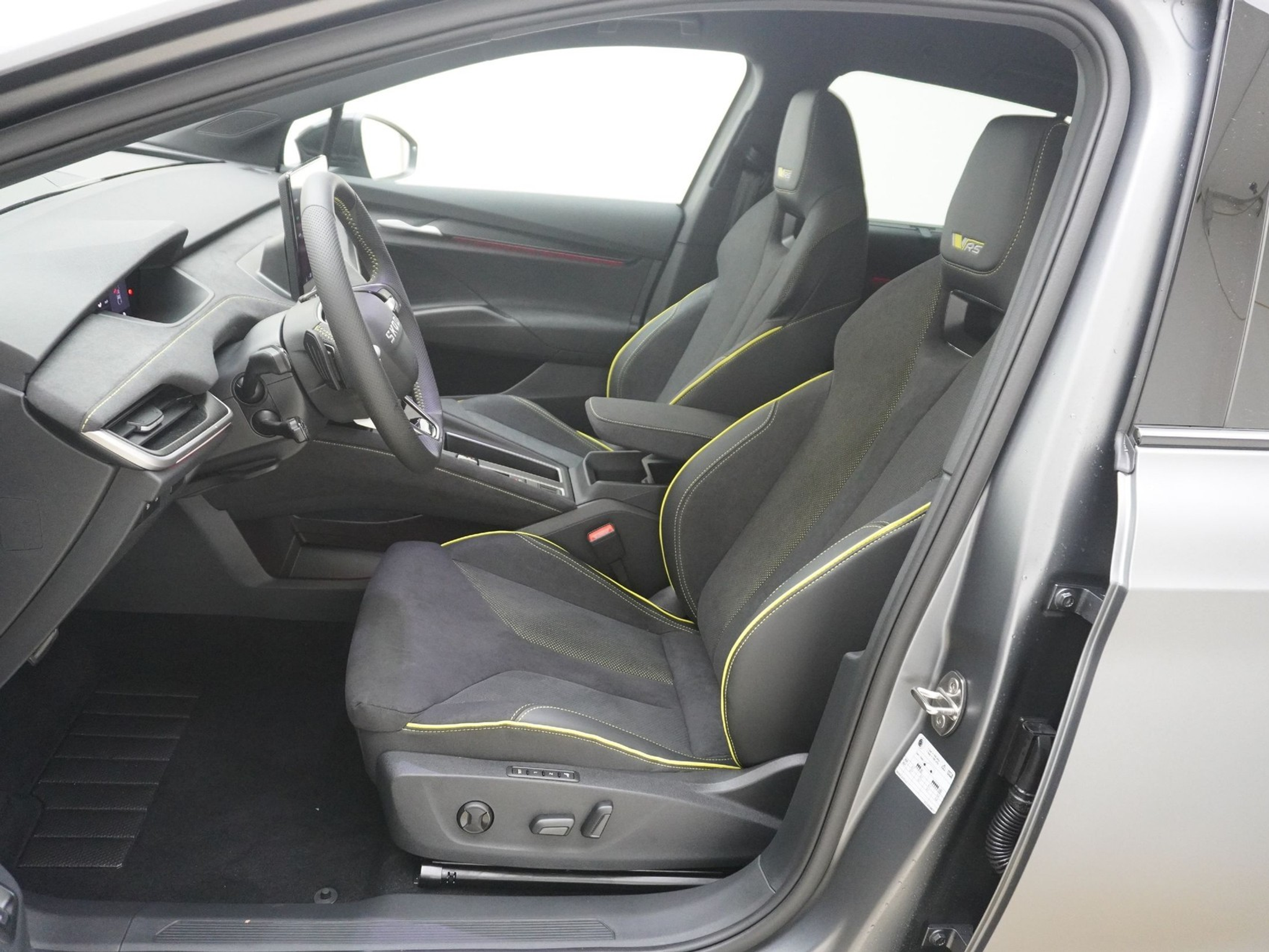 listing desktop thumbnail image 12