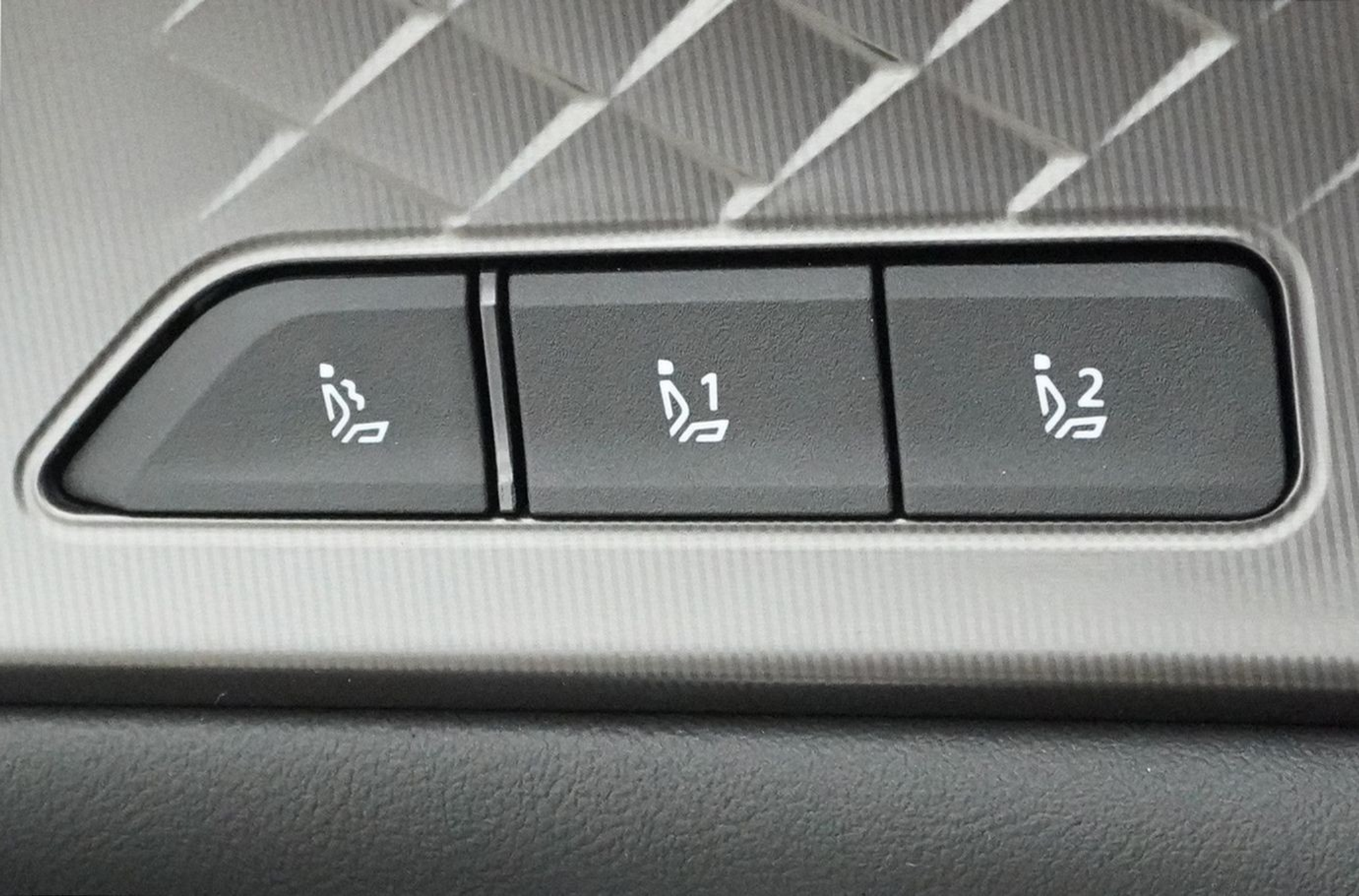 listing desktop thumbnail image 6