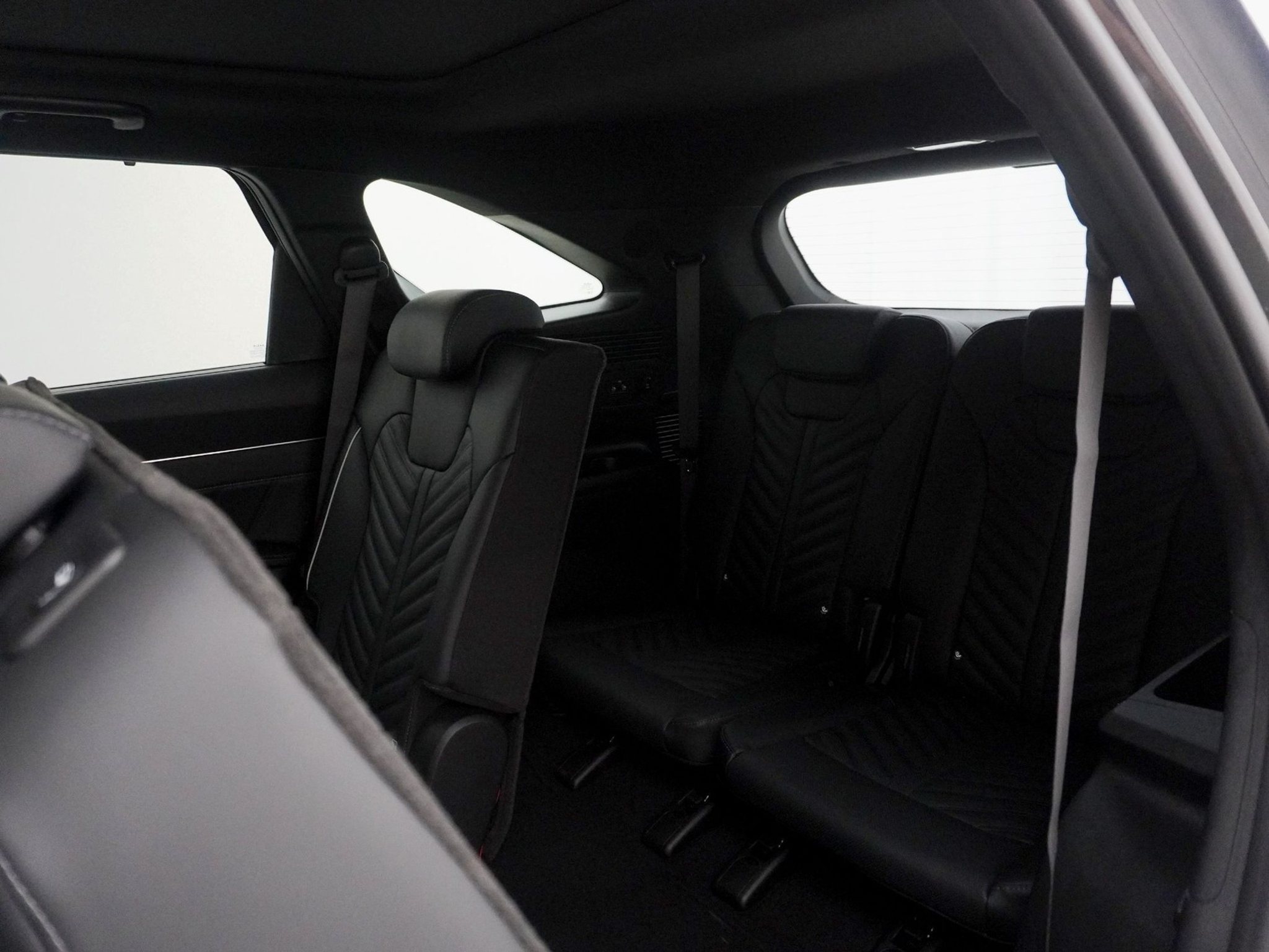 listing desktop thumbnail image 16