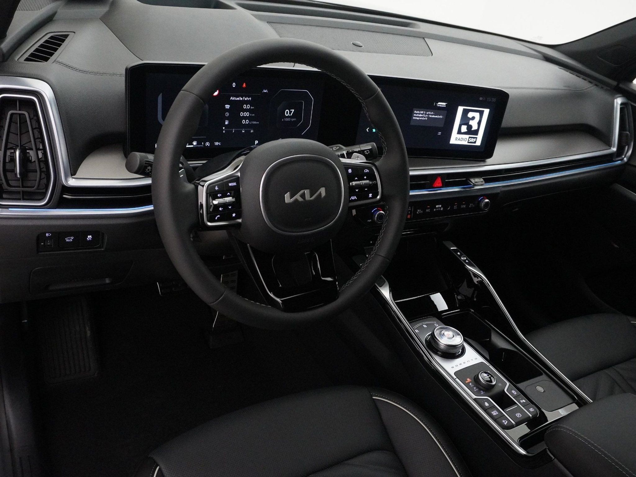 listing desktop thumbnail image 3