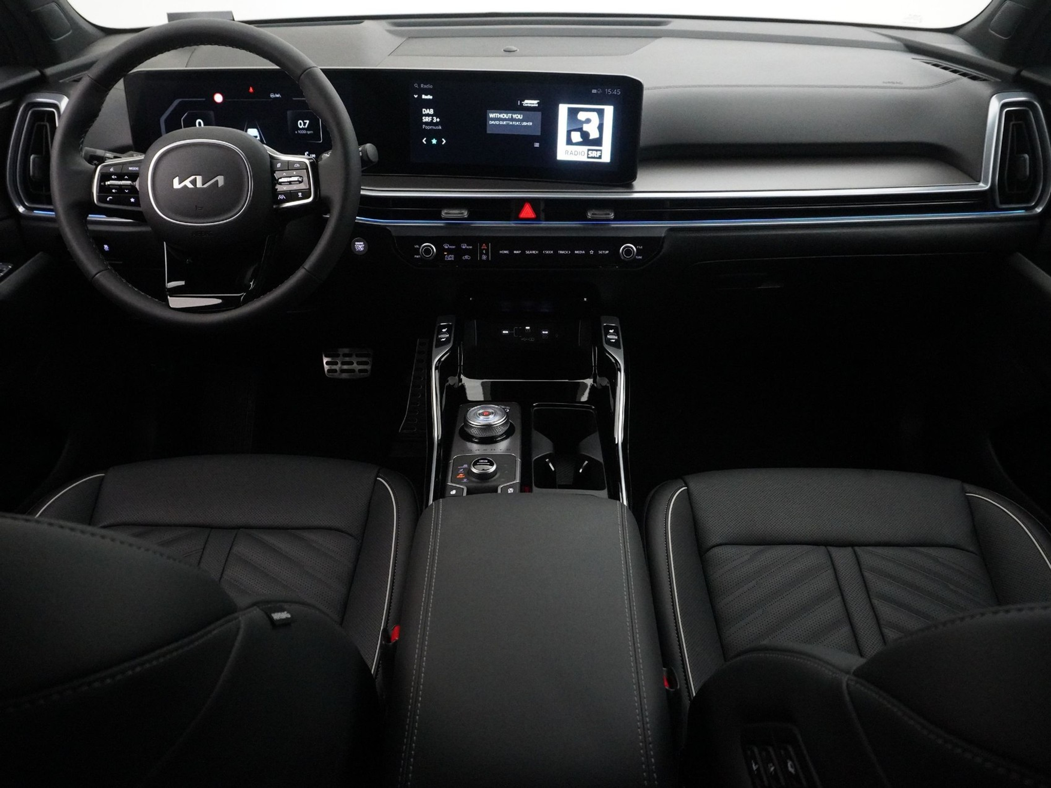 listing desktop thumbnail image 4