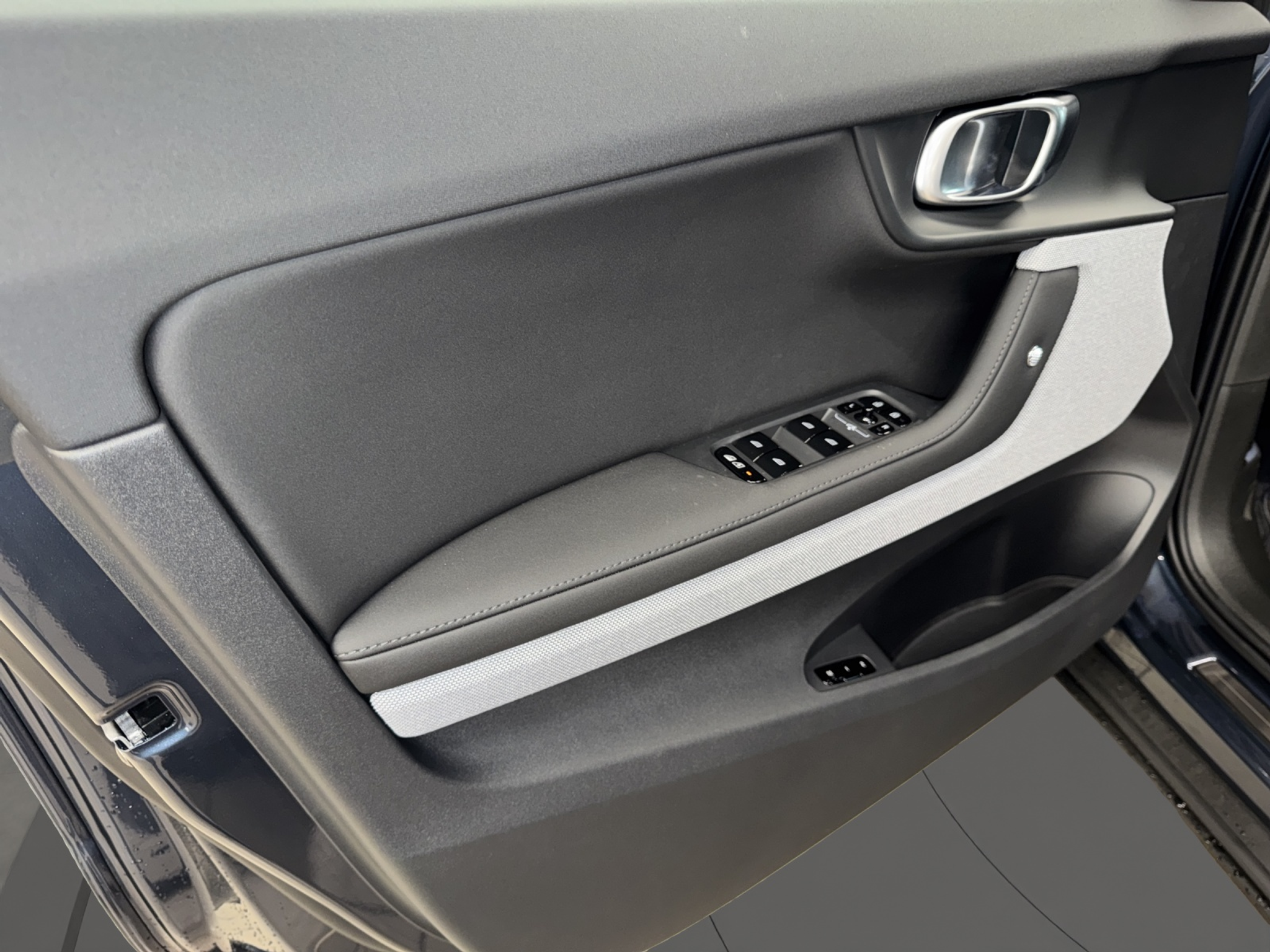 listing desktop thumbnail image 13