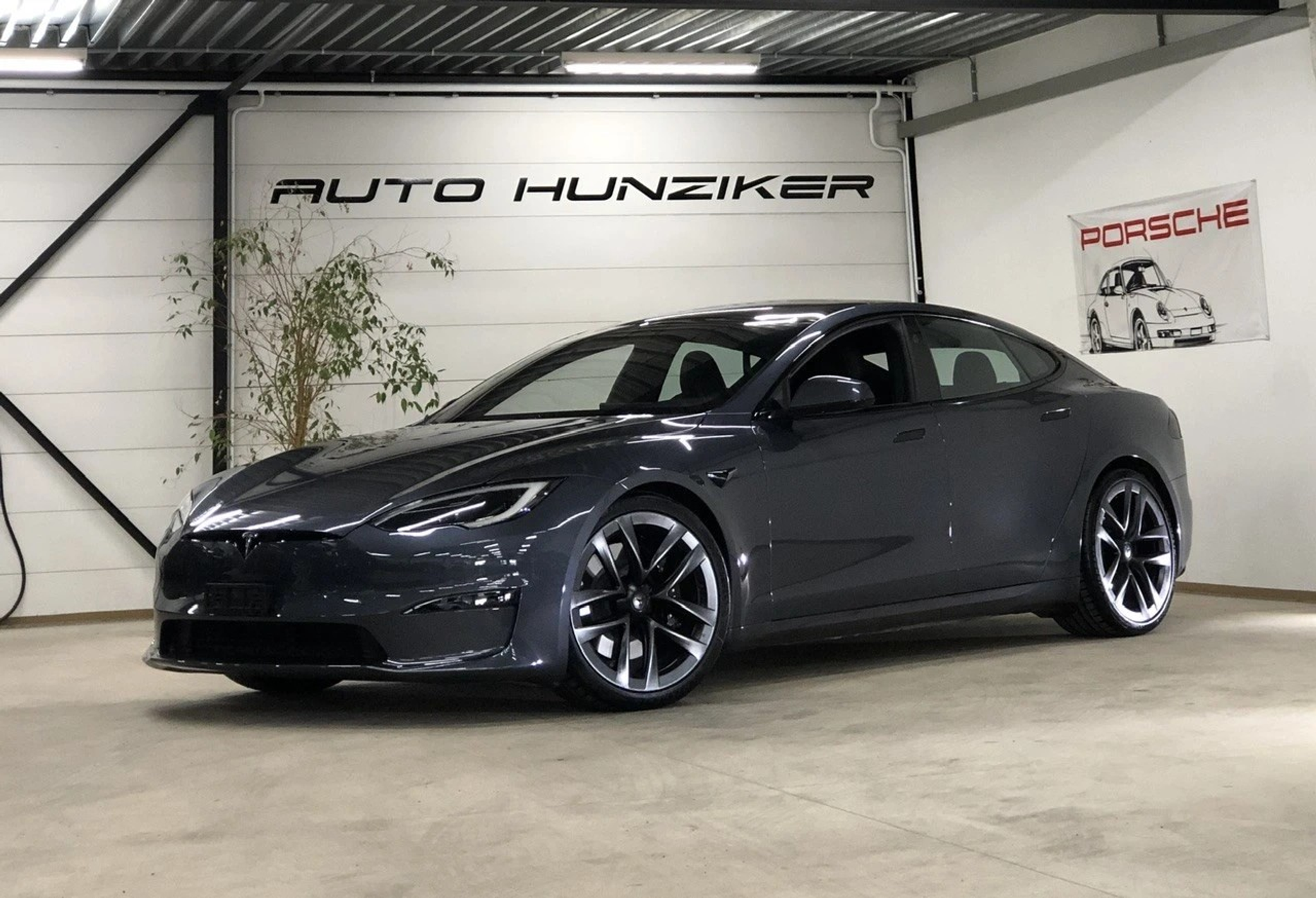 listing desktop thumbnail image 0