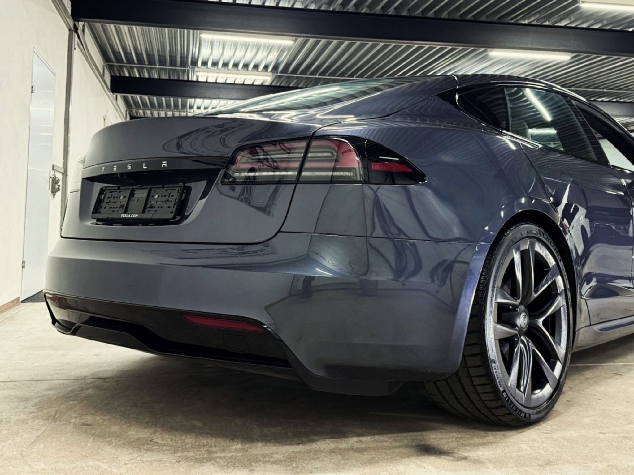 listing desktop thumbnail image 5