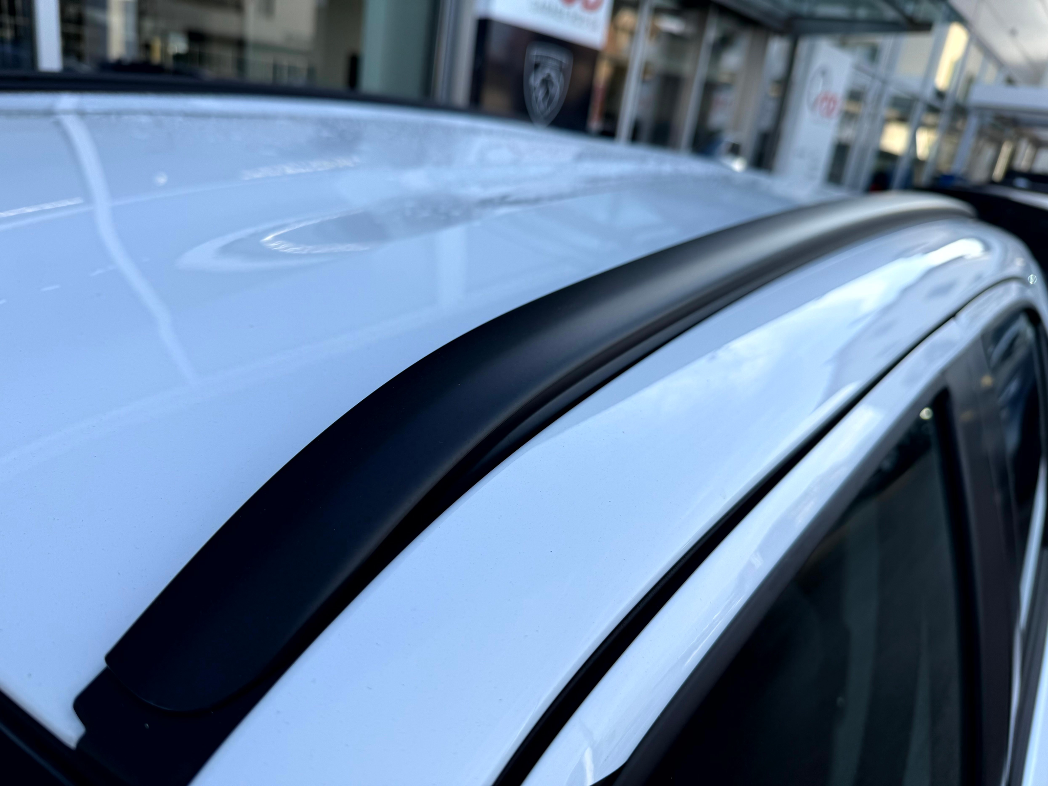 listing desktop thumbnail image 4