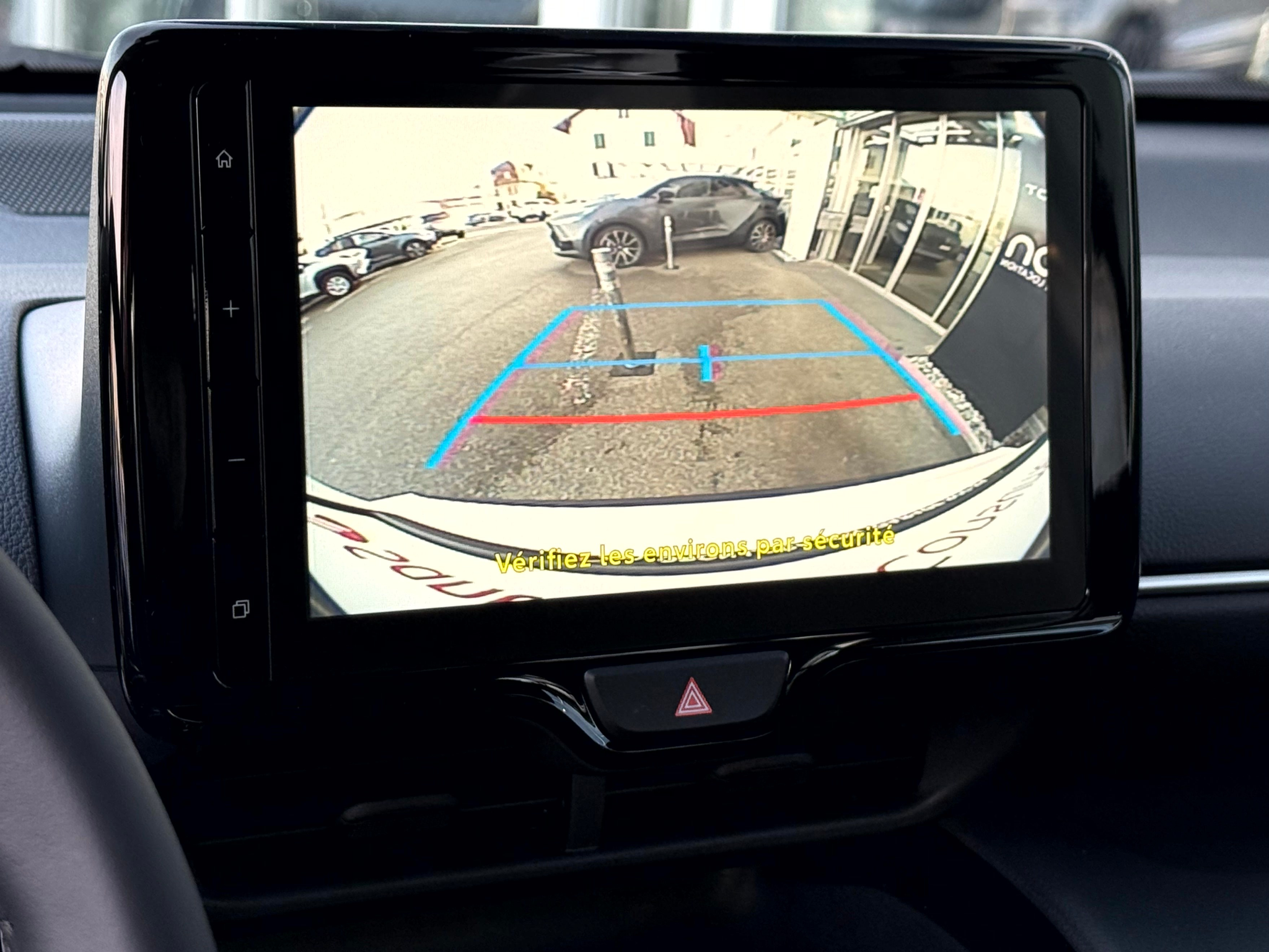 listing desktop thumbnail image 24