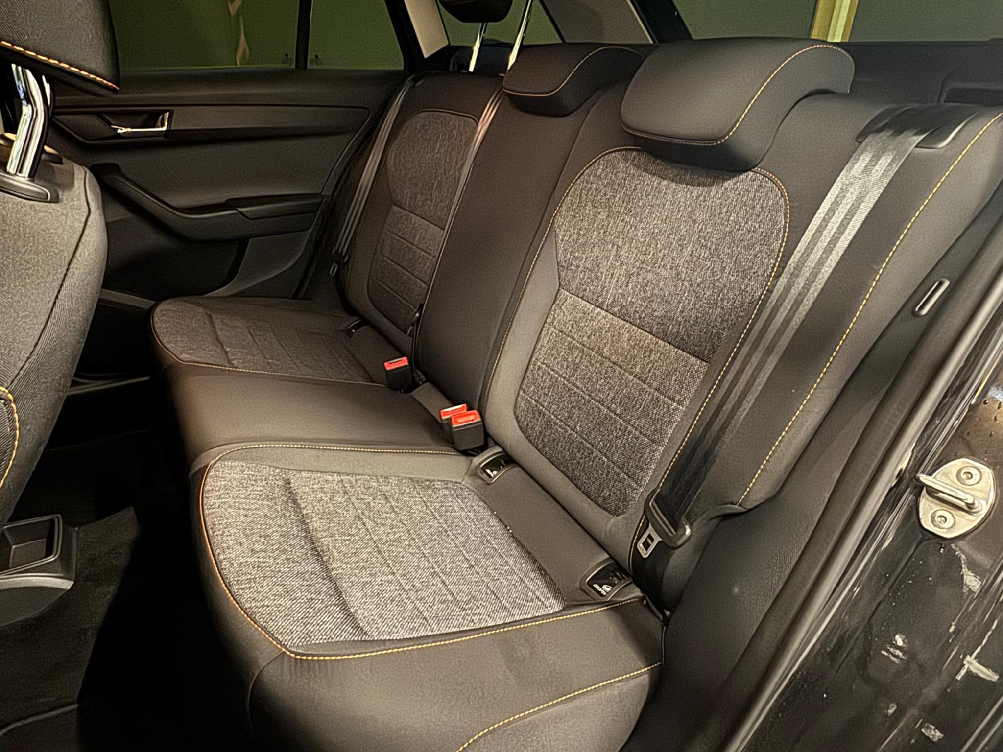 listing desktop thumbnail image 11