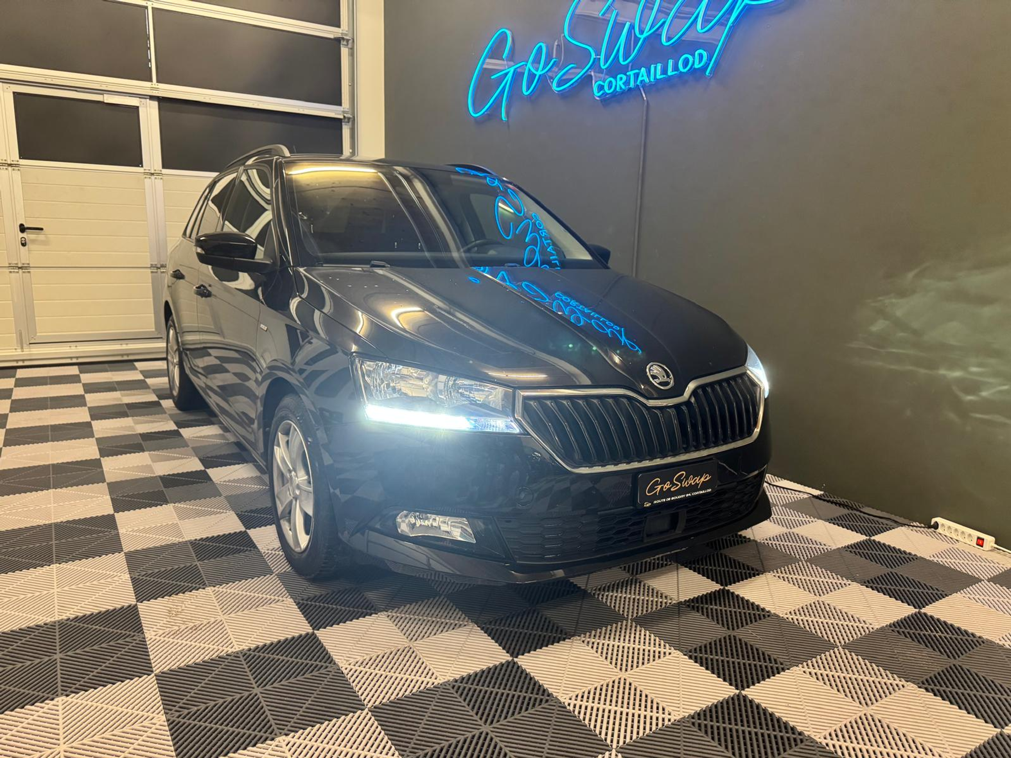 listing desktop thumbnail image 7