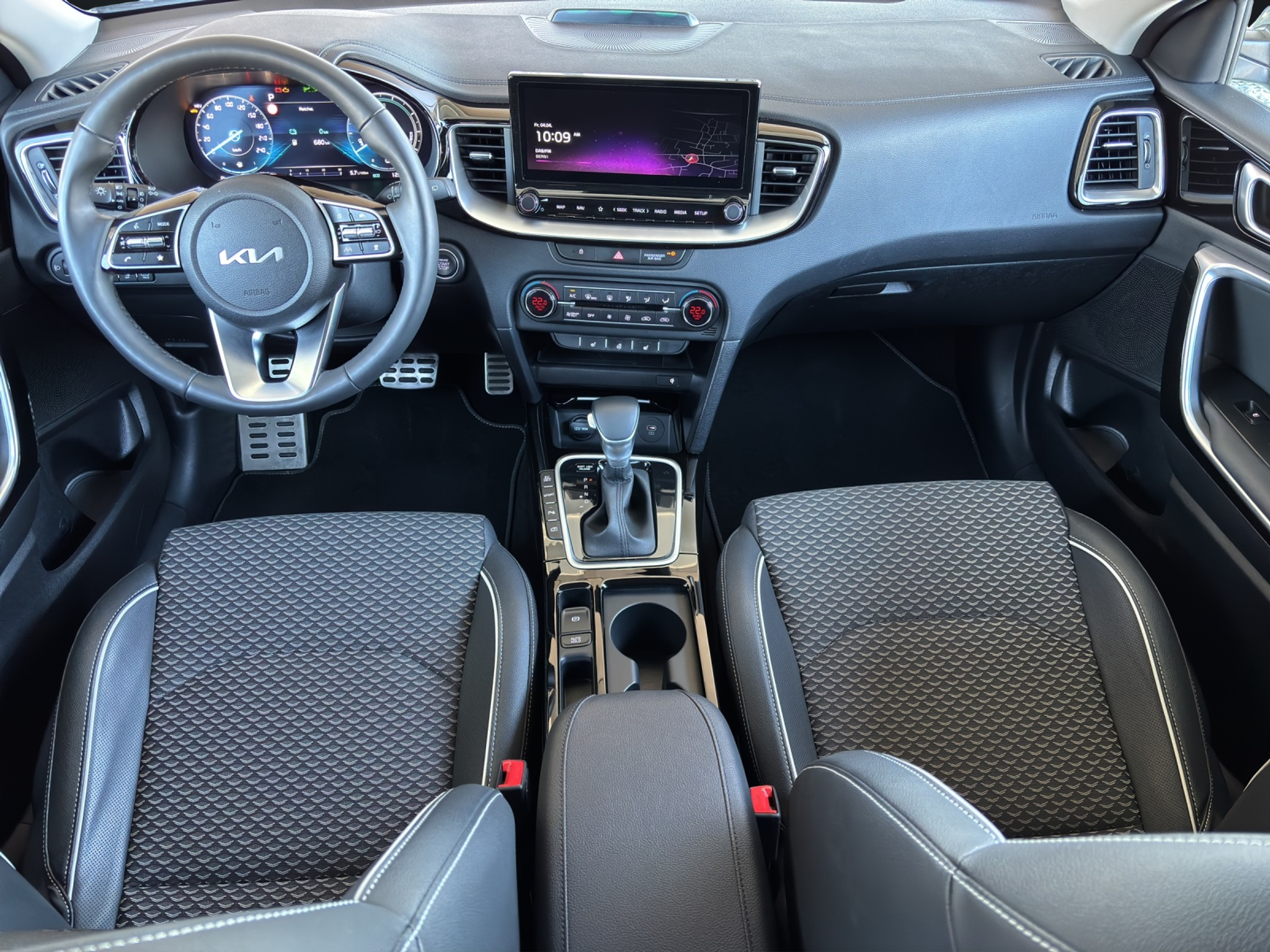 listing desktop thumbnail image 10