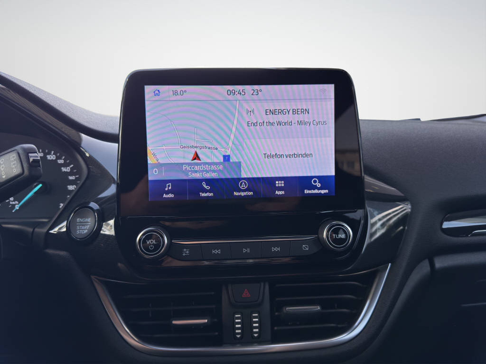 listing desktop thumbnail image 8