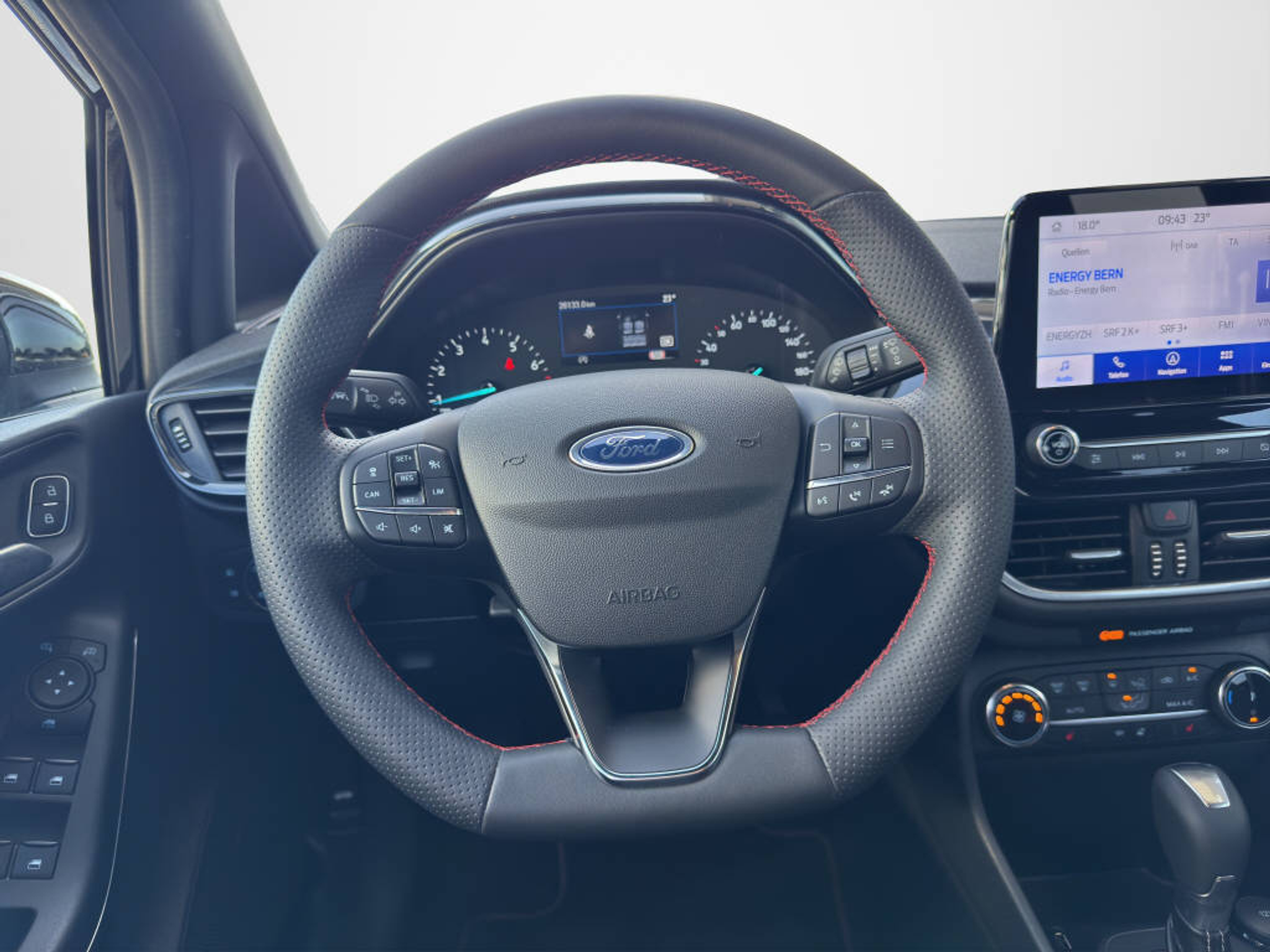 listing desktop thumbnail image 6