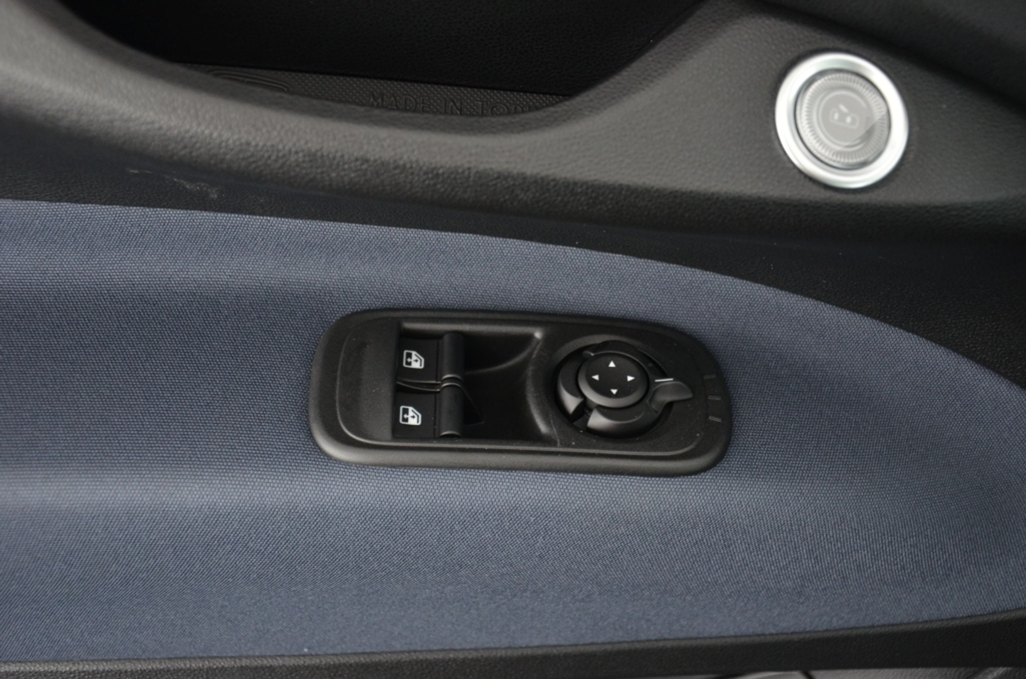 listing desktop thumbnail image 30