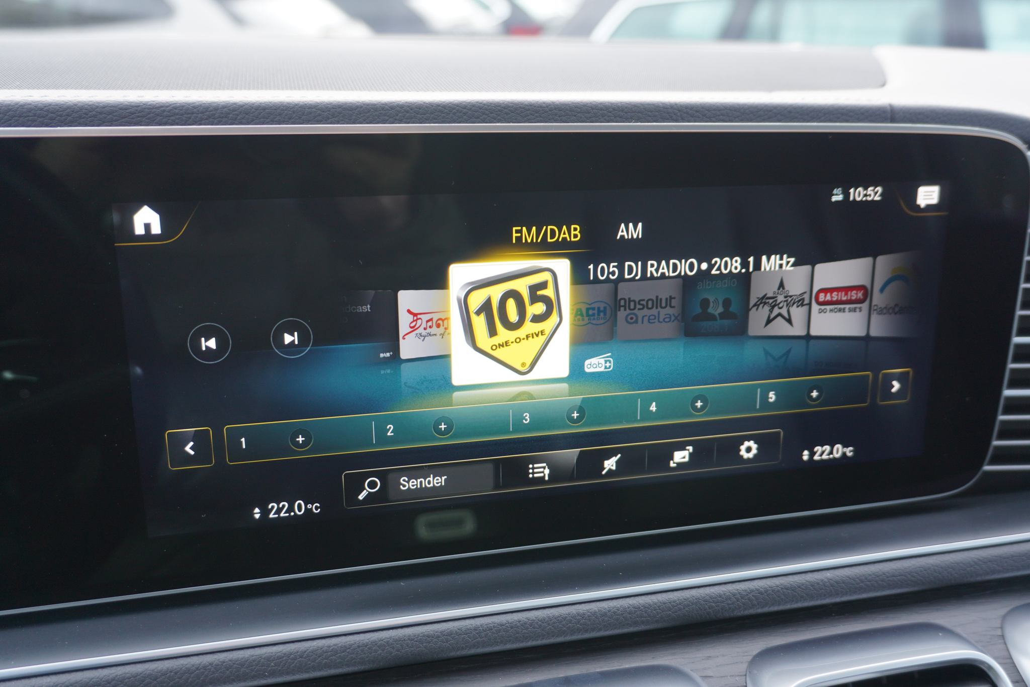 listing desktop thumbnail image 15