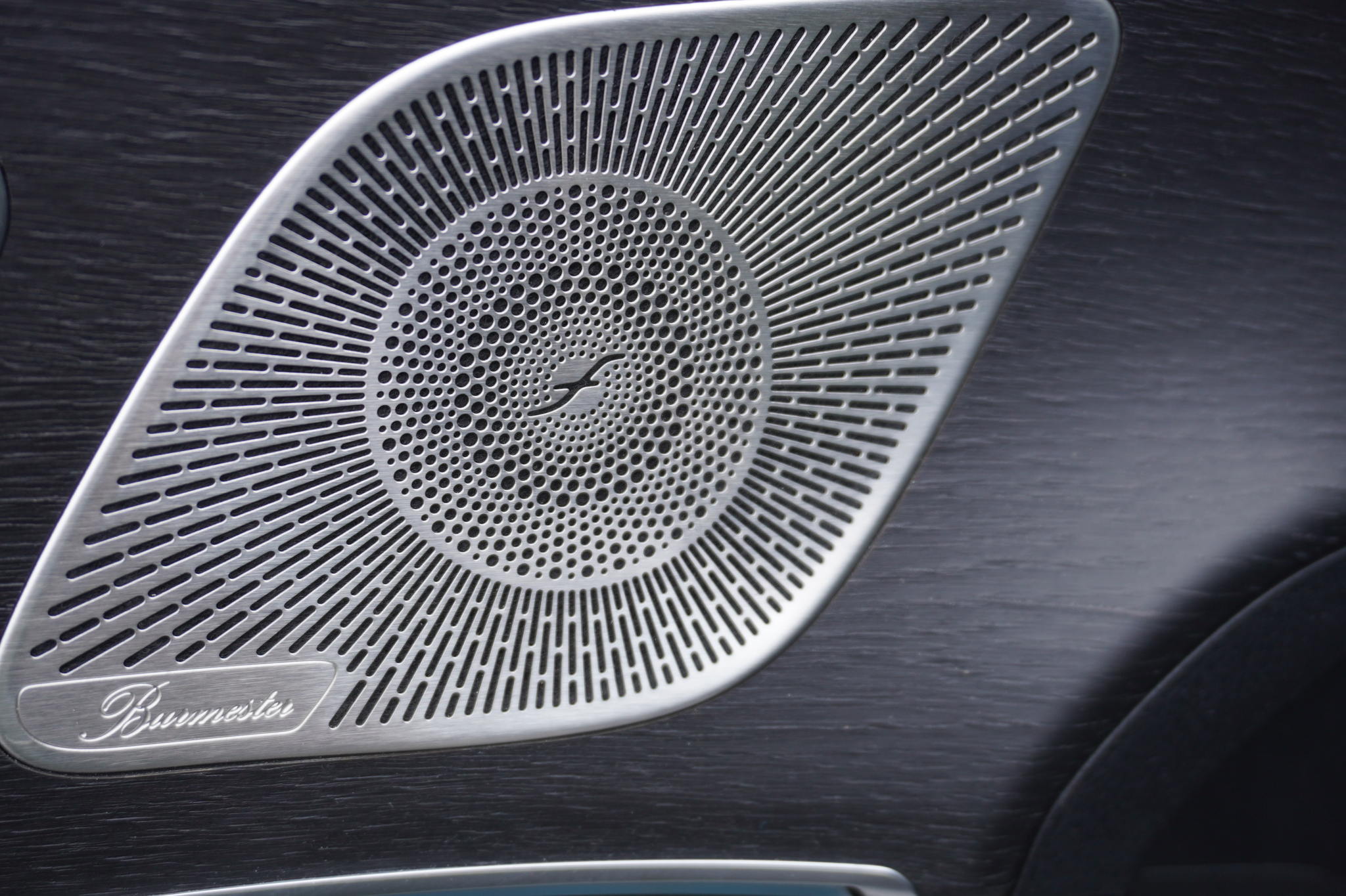 listing desktop thumbnail image 28