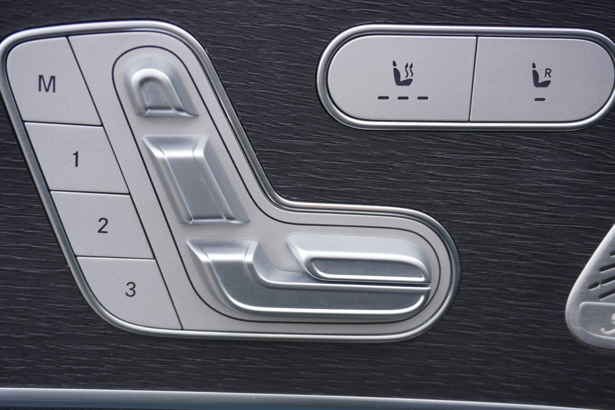 listing desktop thumbnail image 27