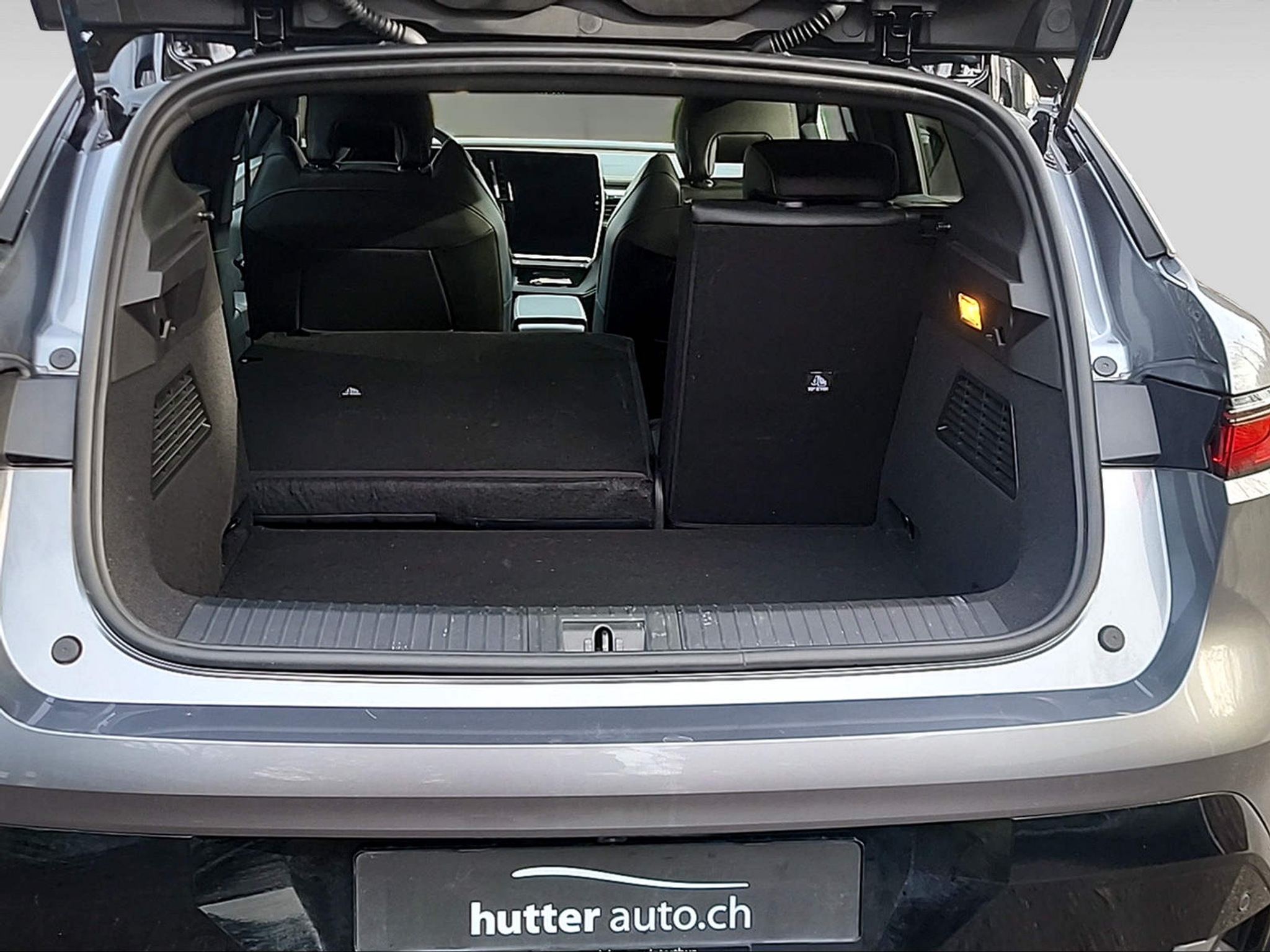 listing desktop thumbnail image 10