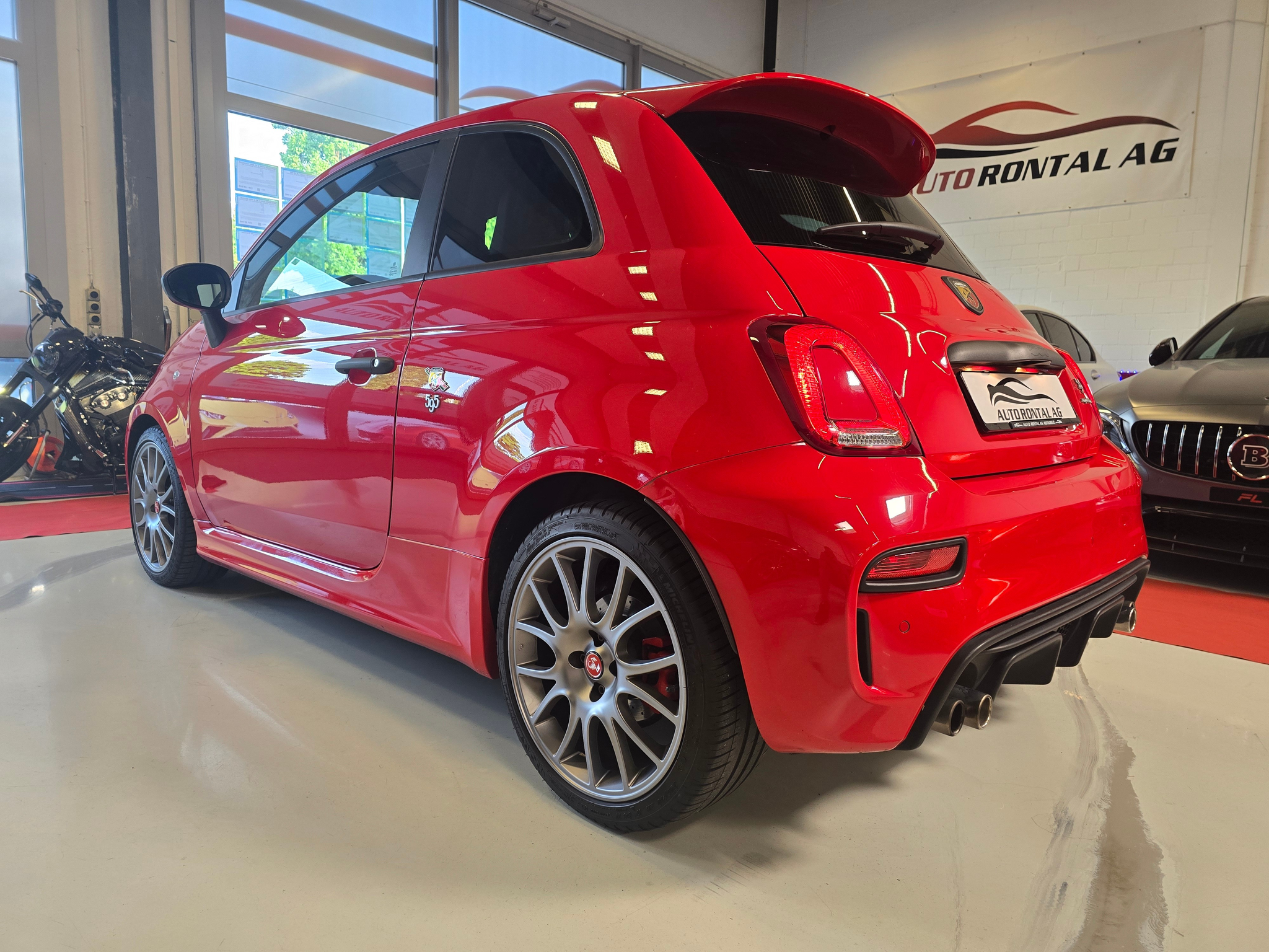 listing desktop thumbnail image 5