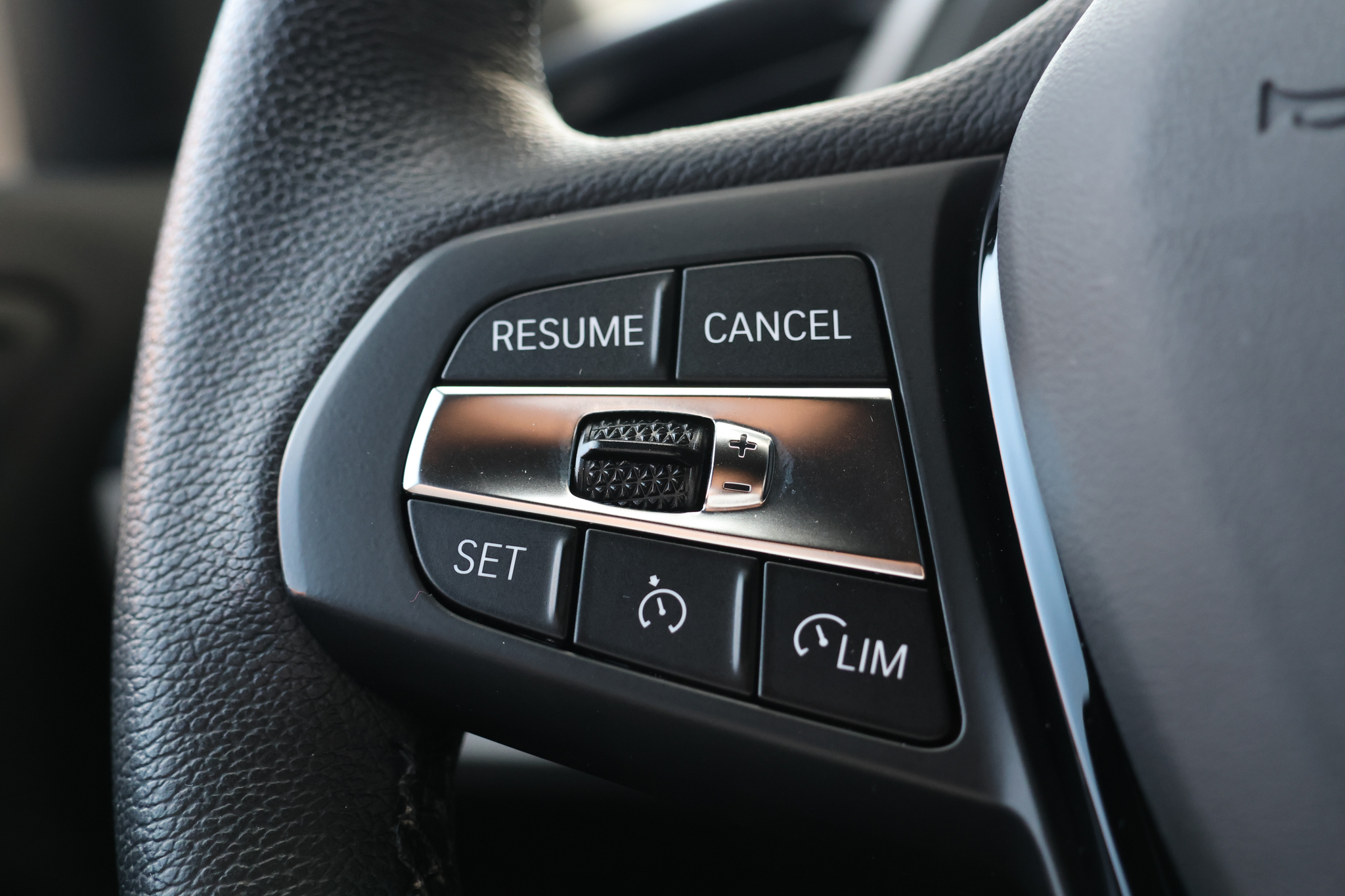 listing desktop thumbnail image 18