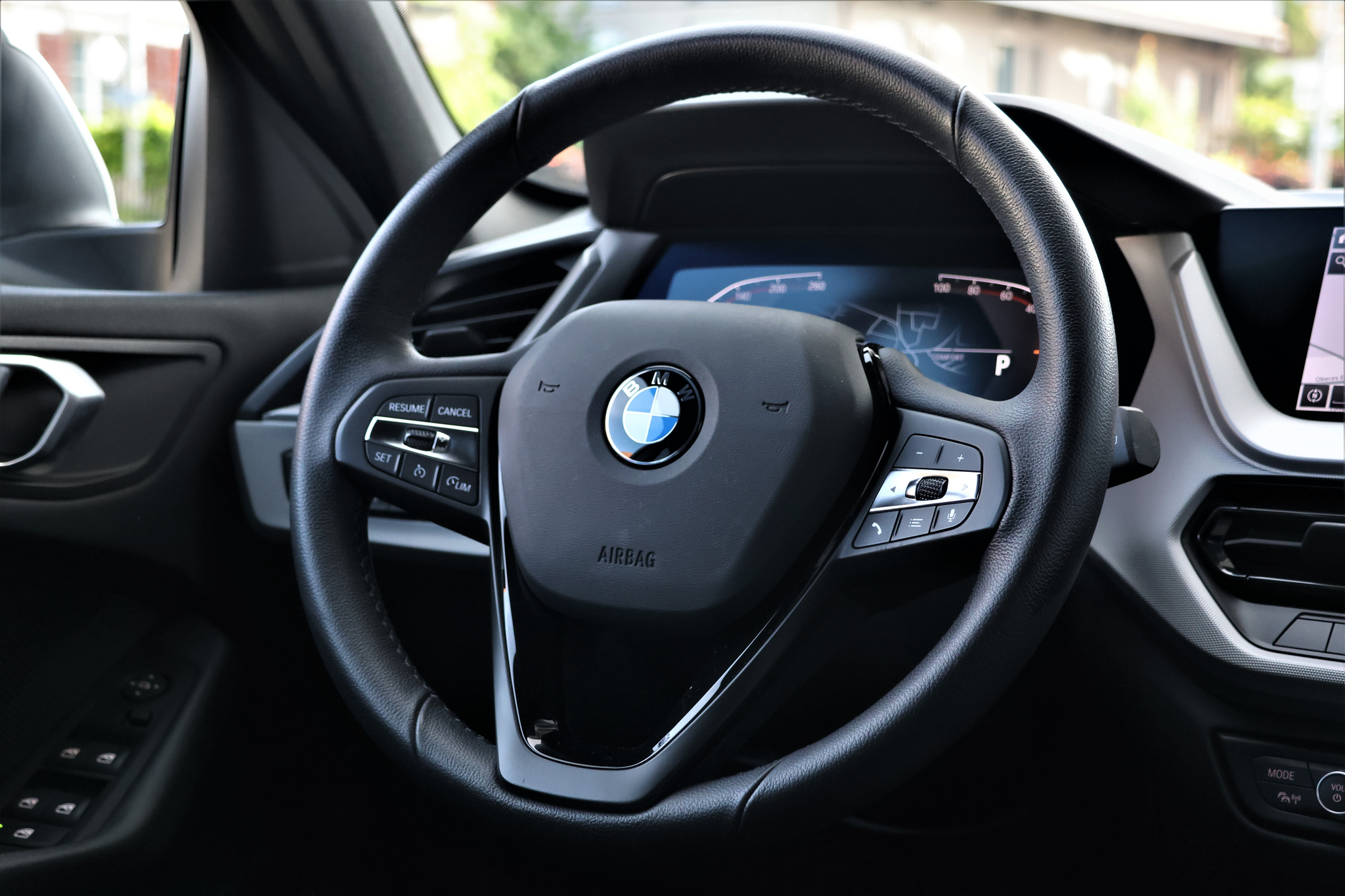 listing desktop thumbnail image 11