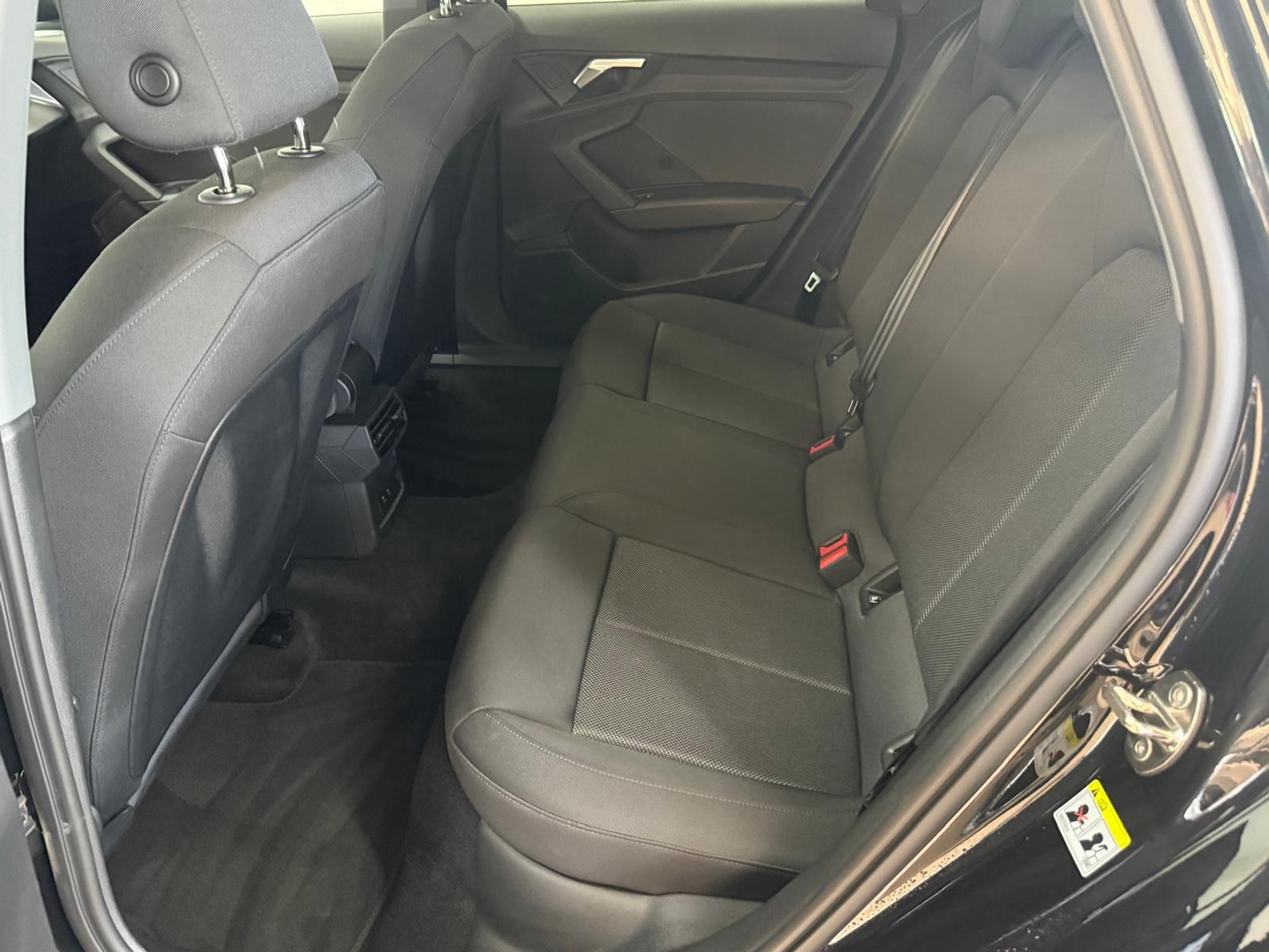 listing desktop thumbnail image 7