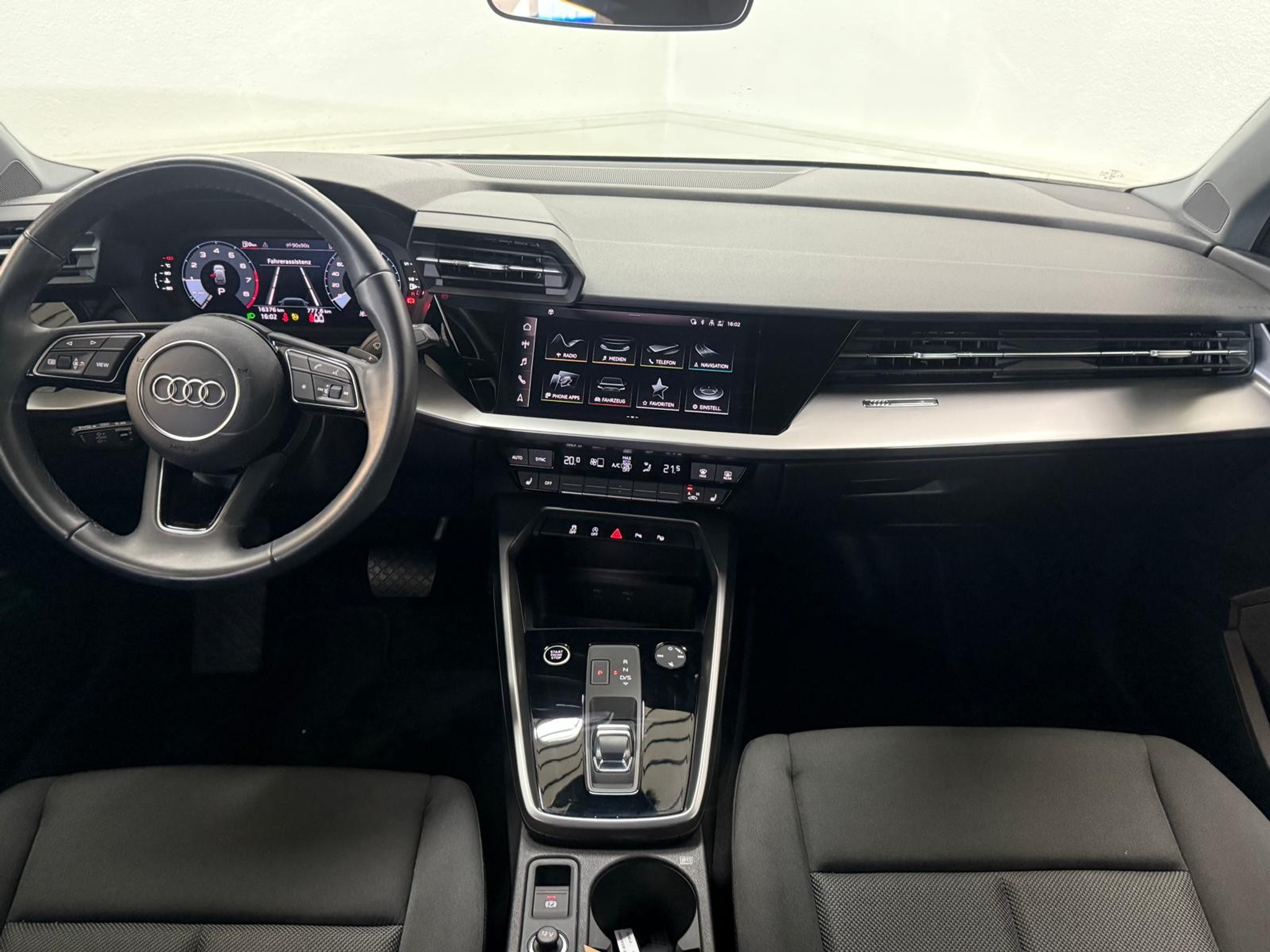 listing desktop thumbnail image 9