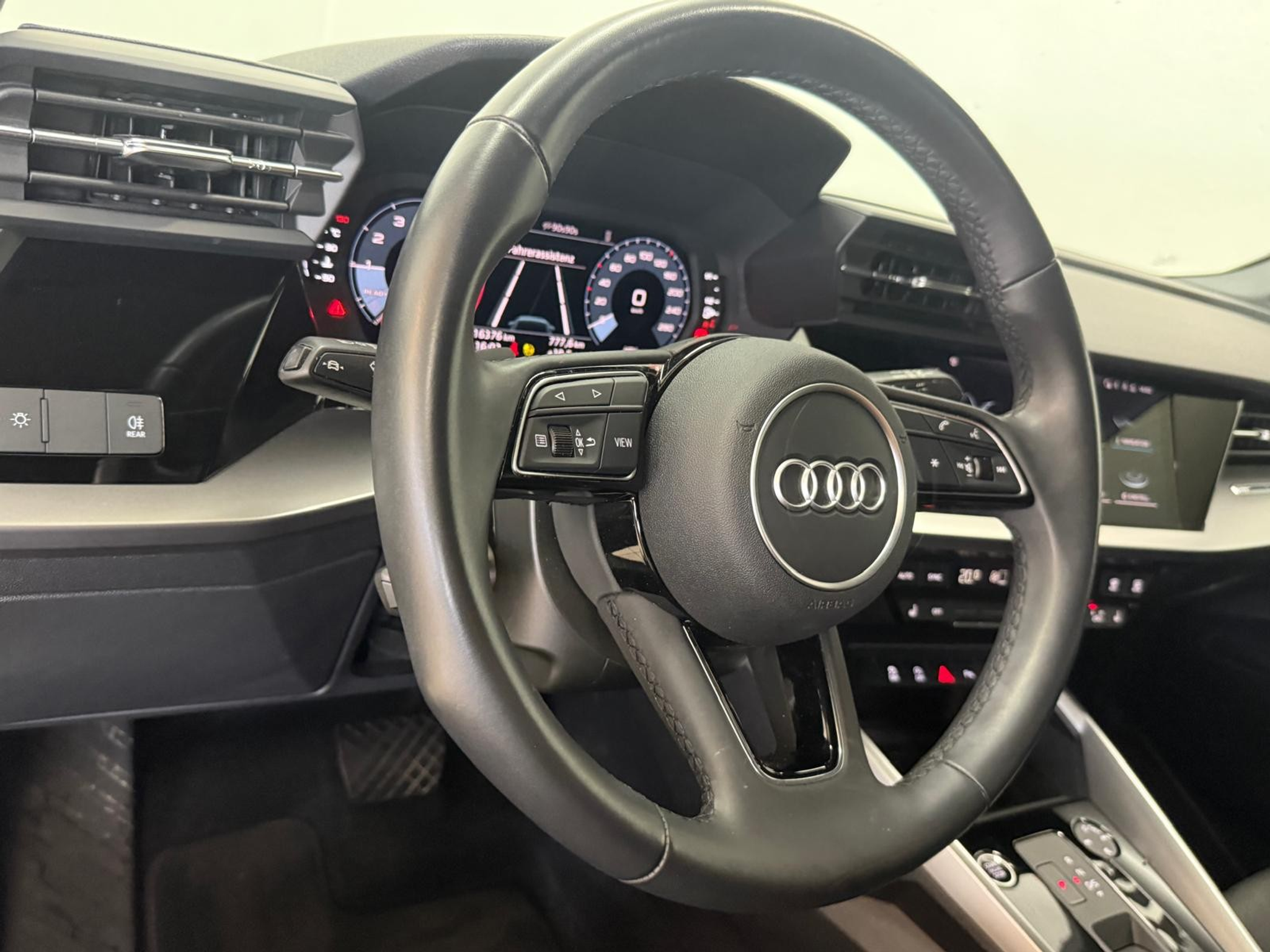 listing desktop thumbnail image 6