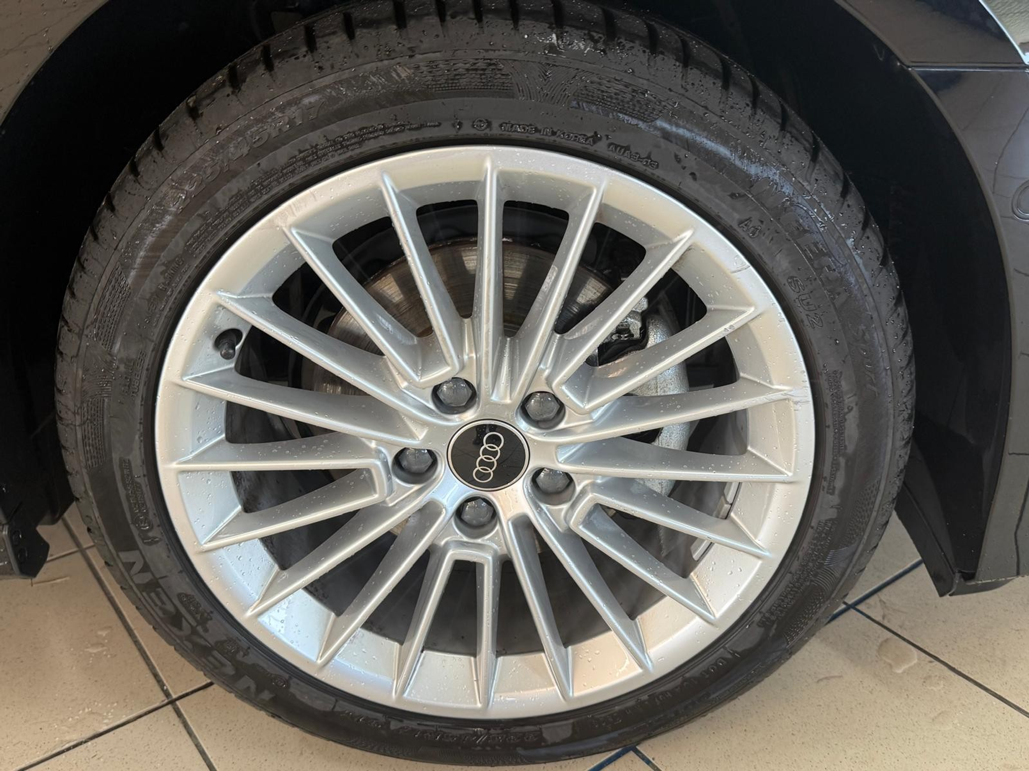 listing desktop thumbnail image 4