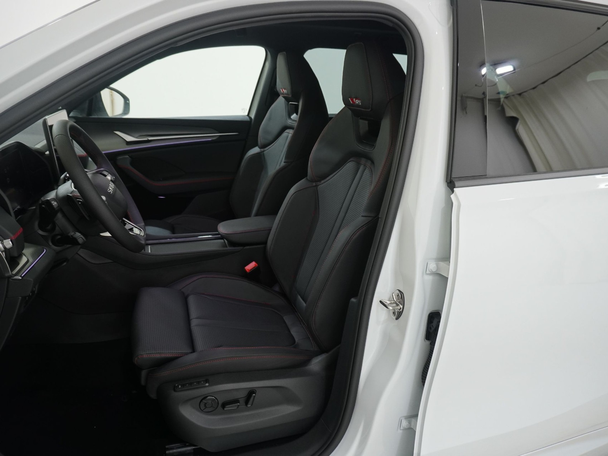 listing desktop thumbnail image 12