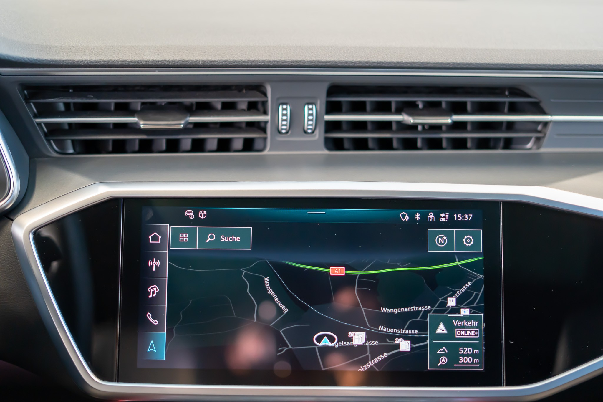 listing desktop thumbnail image 18