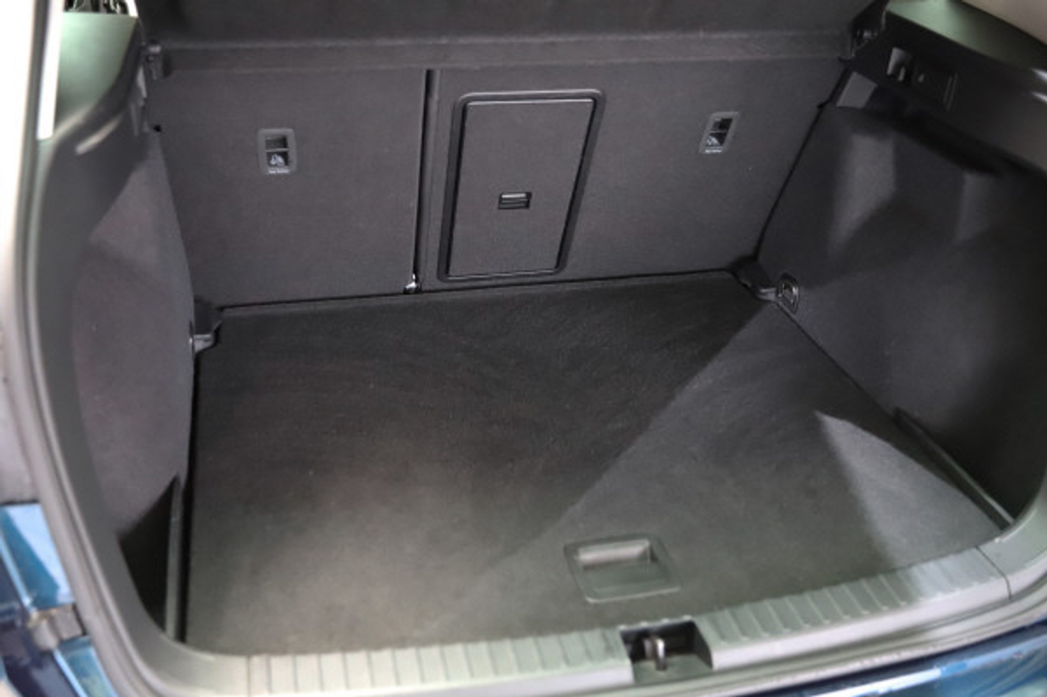 listing desktop thumbnail image 11