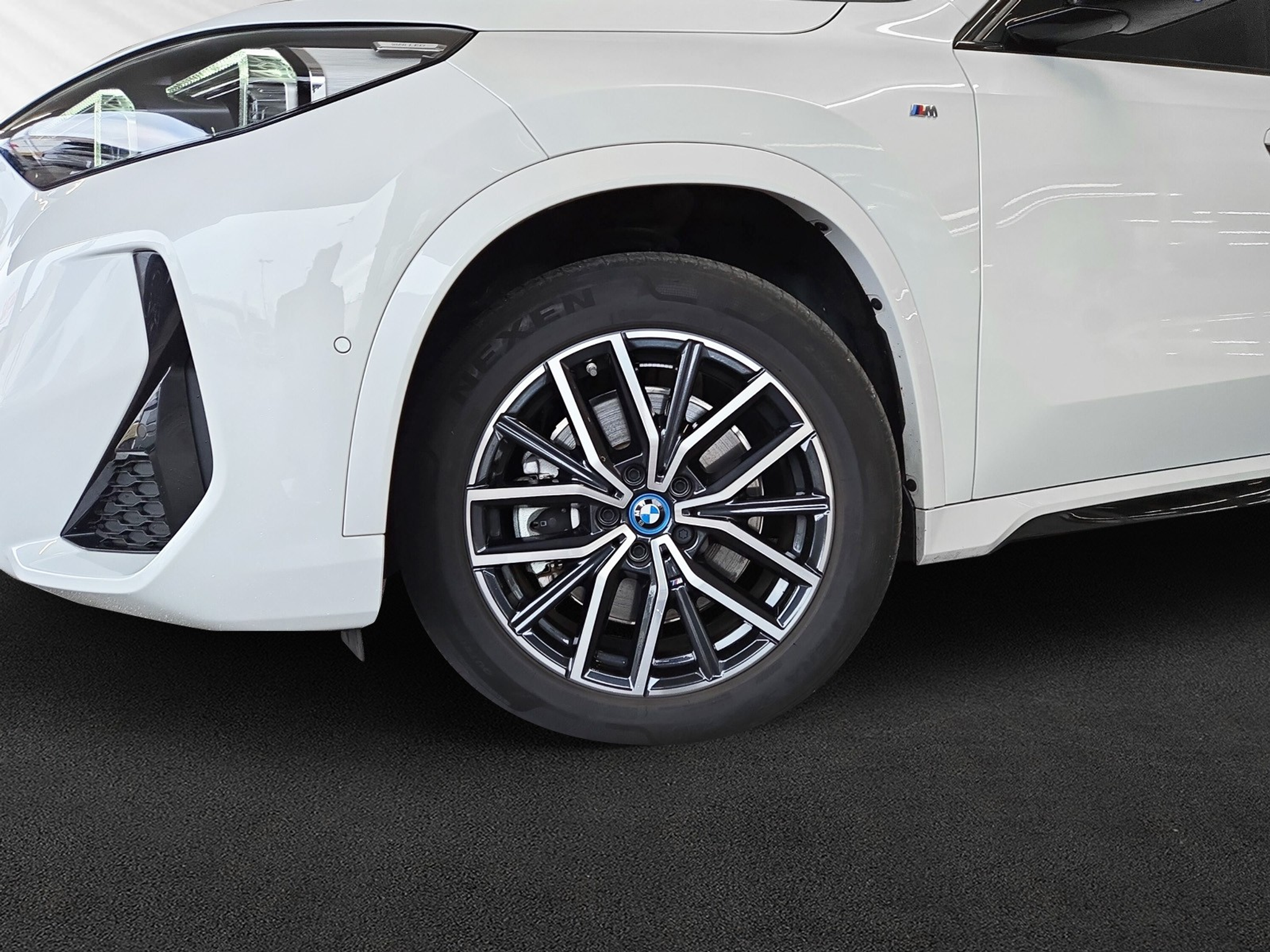 listing desktop thumbnail image 8