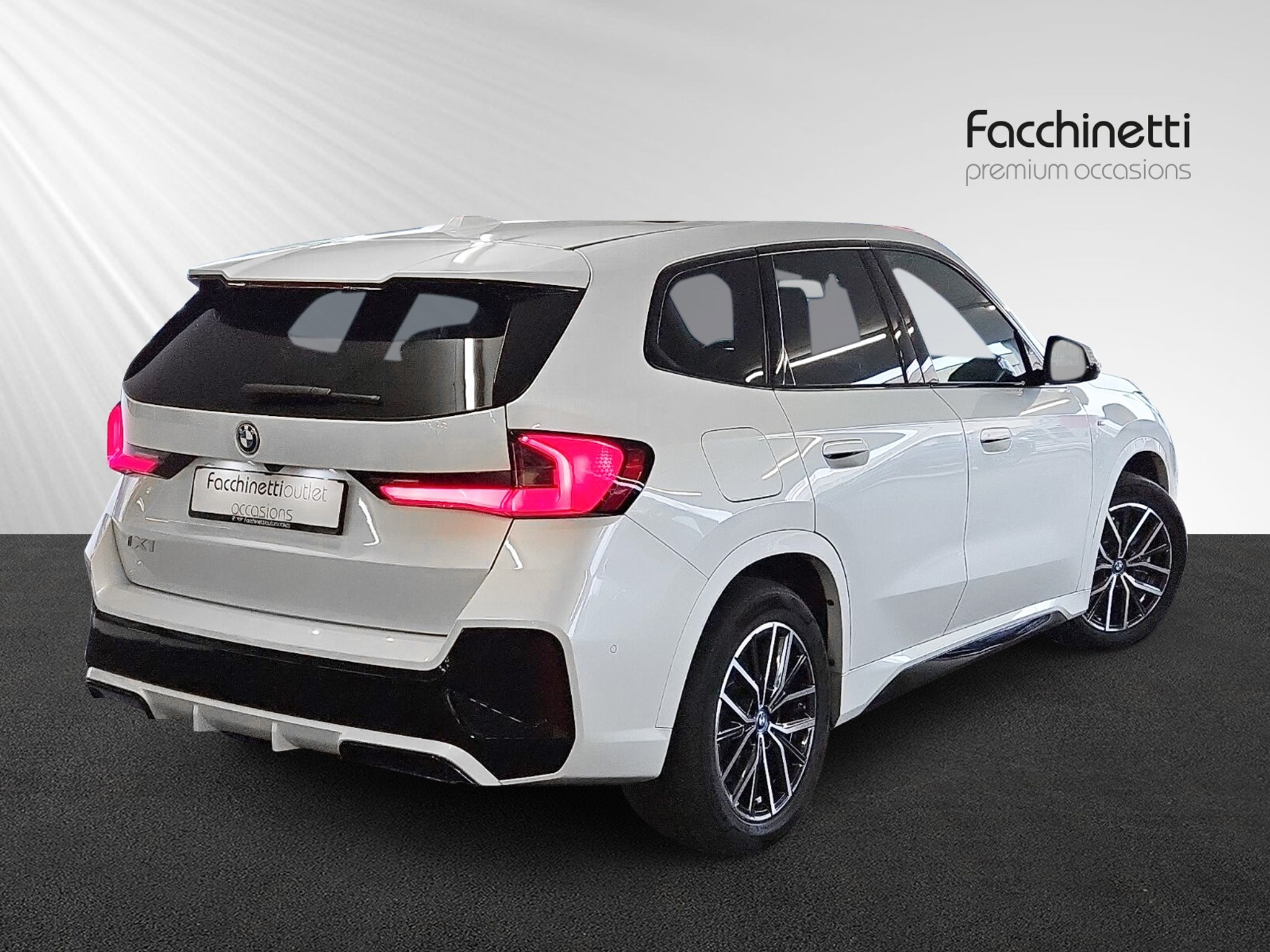 listing desktop thumbnail image 2