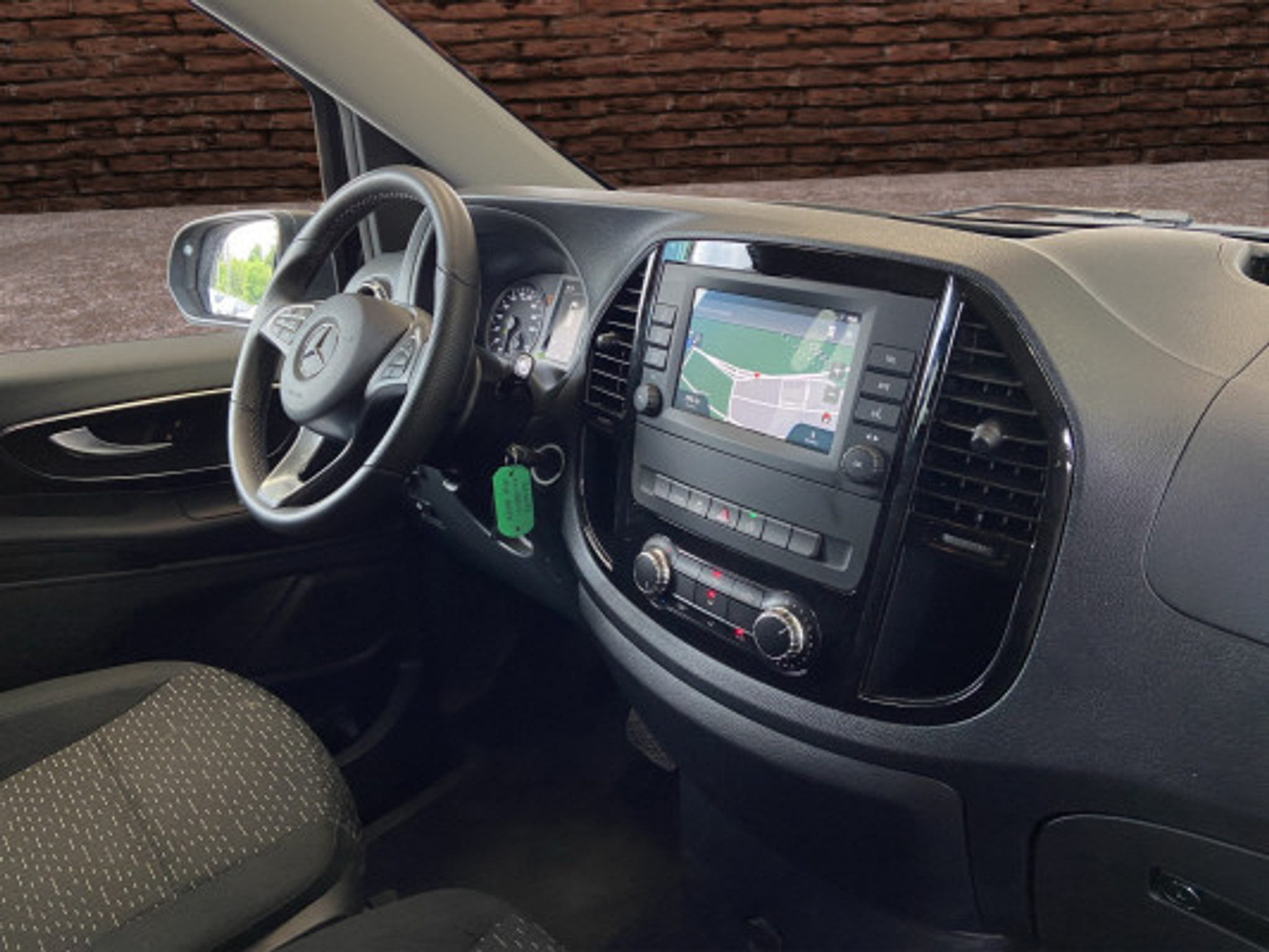 listing desktop thumbnail image 14