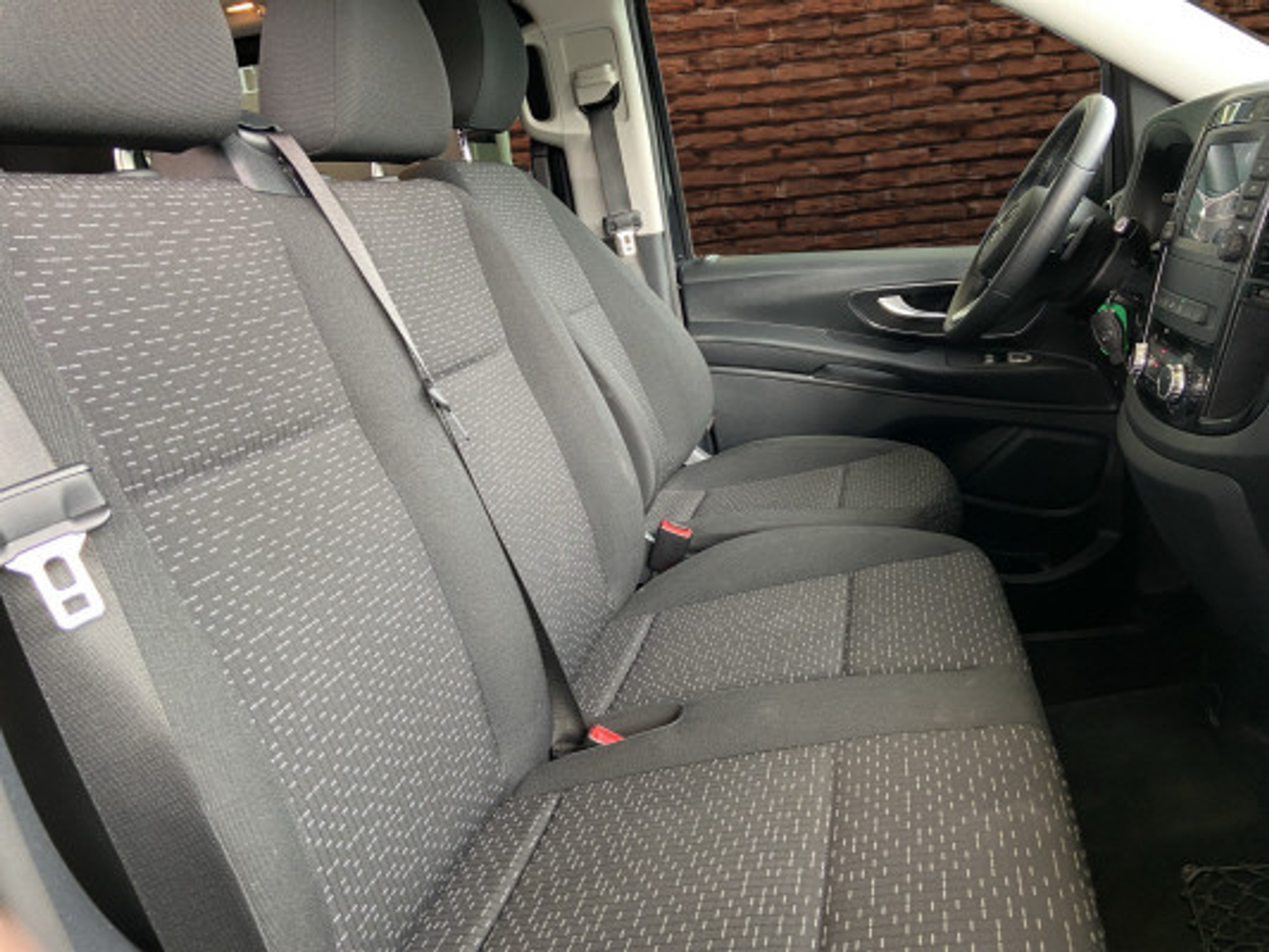 listing desktop thumbnail image 13