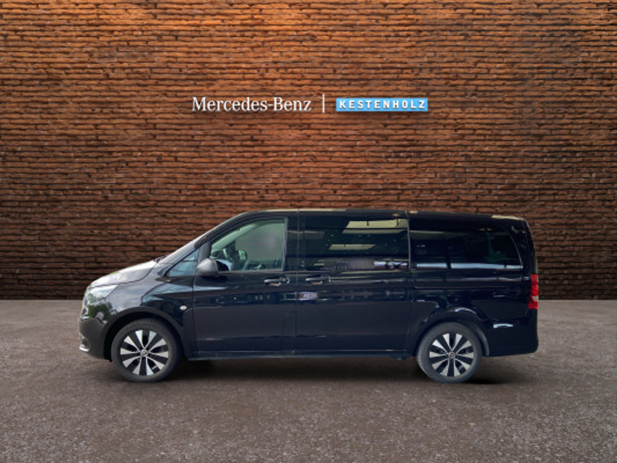 listing desktop thumbnail image 3