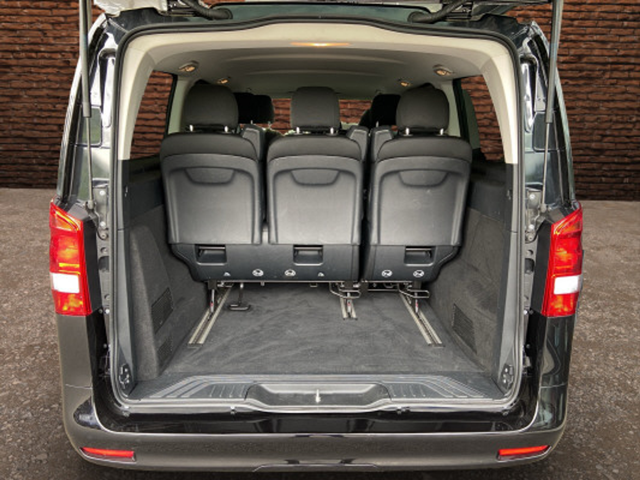 listing desktop thumbnail image 6