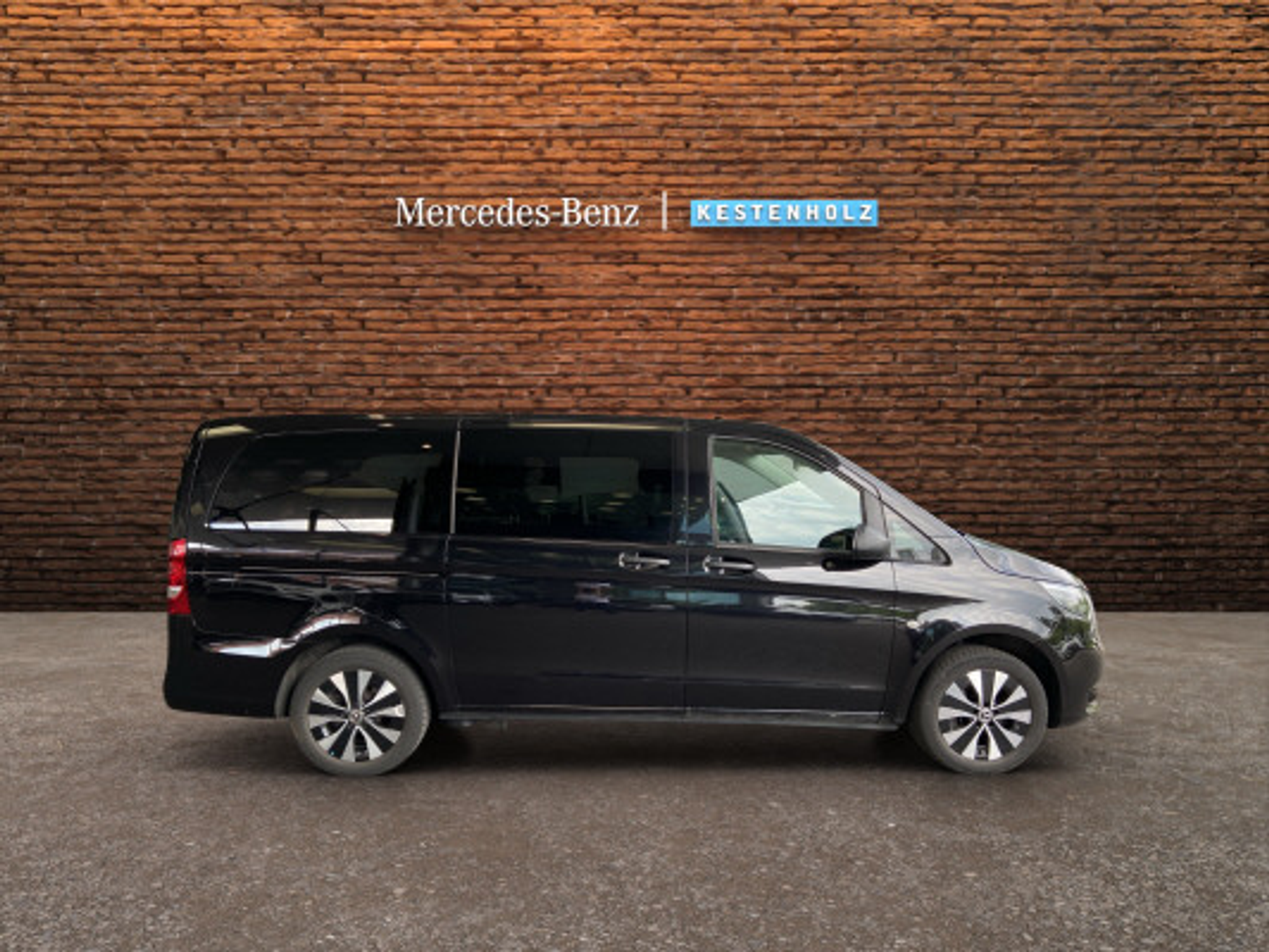 listing desktop thumbnail image 2