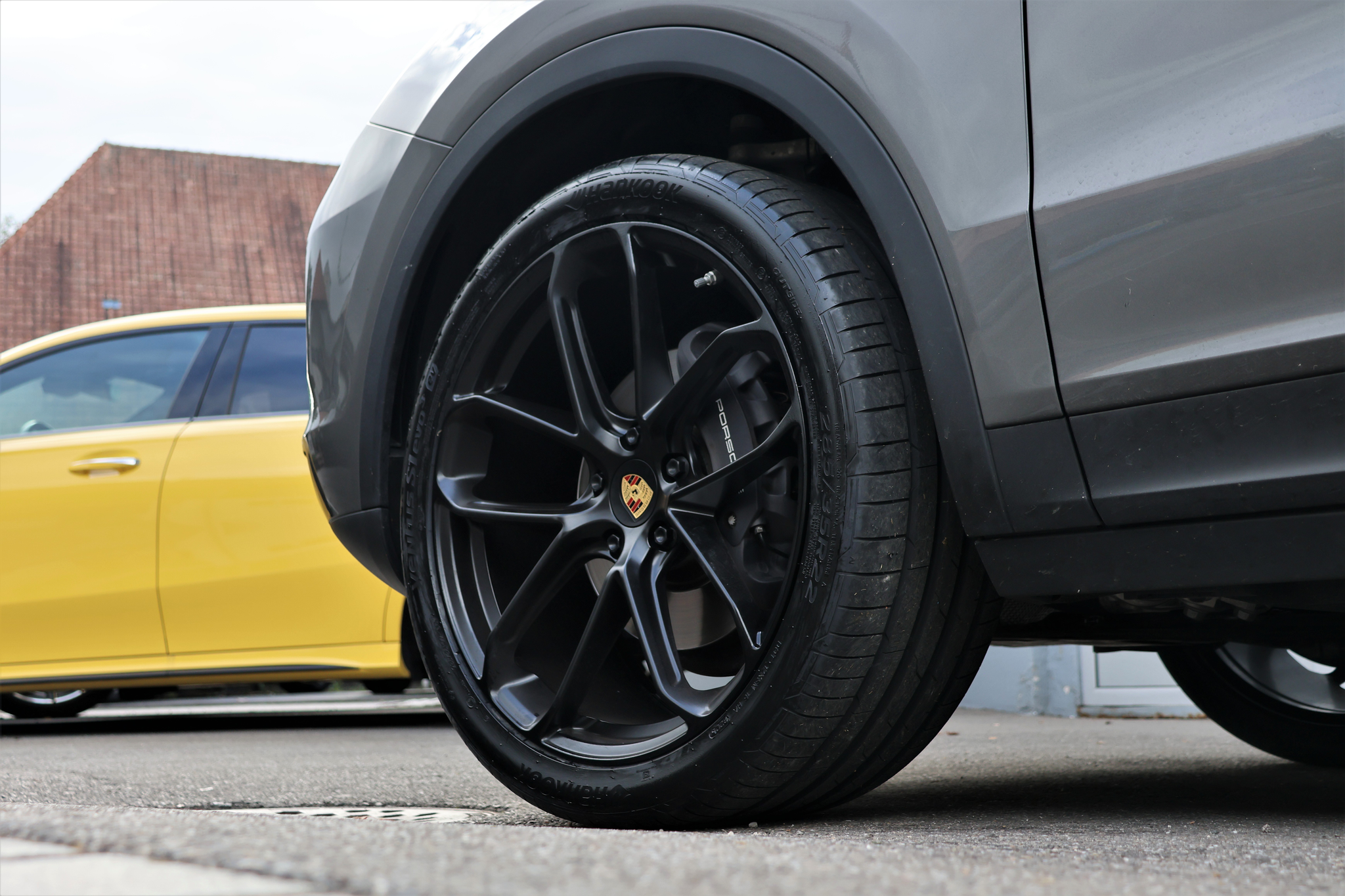 listing desktop thumbnail image 7