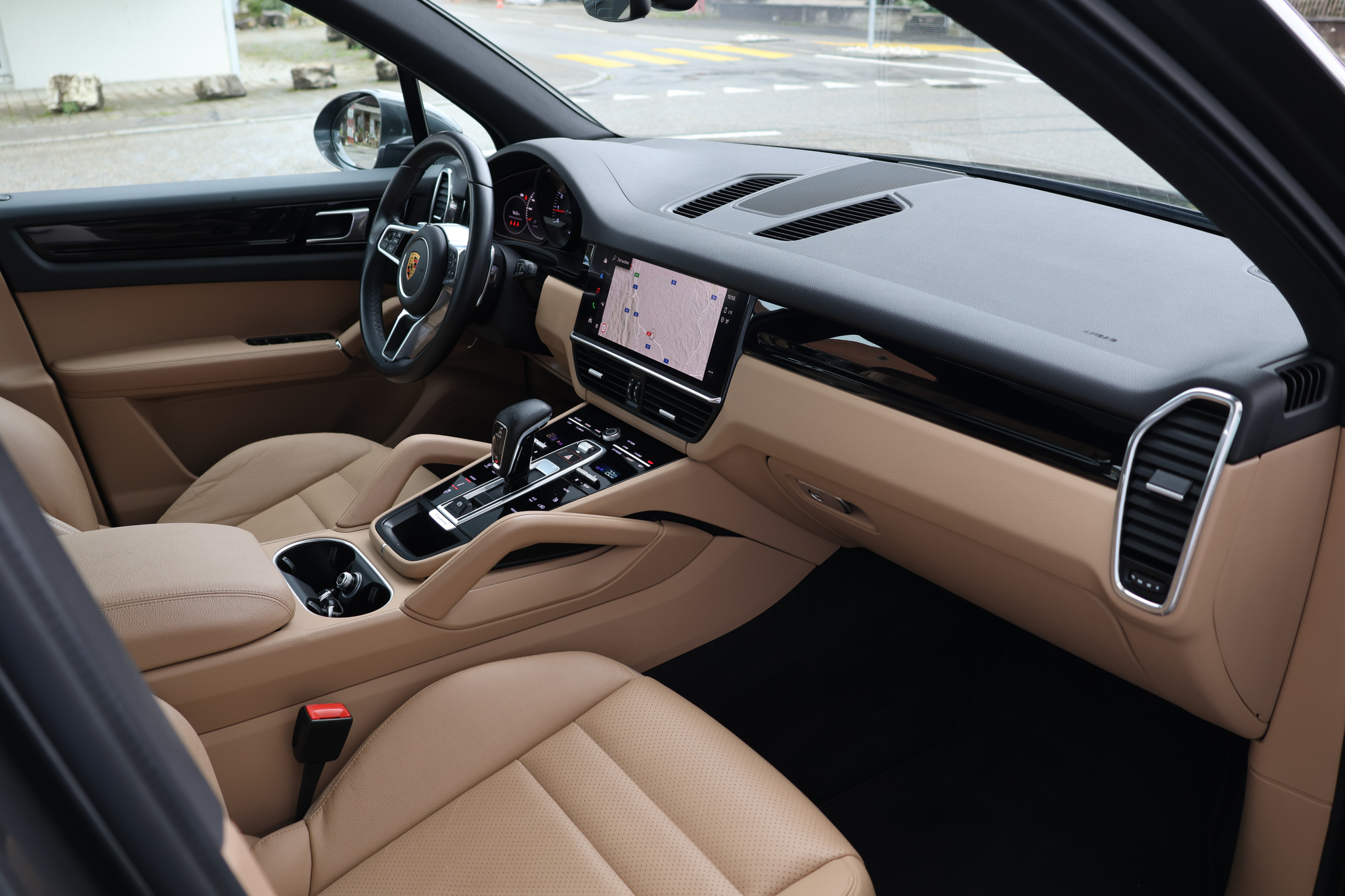 listing desktop thumbnail image 16