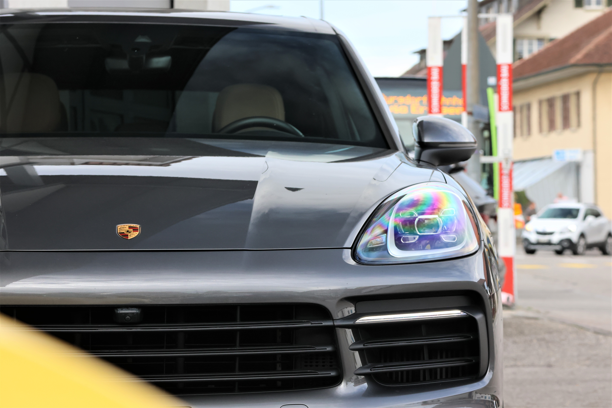 listing desktop thumbnail image 1