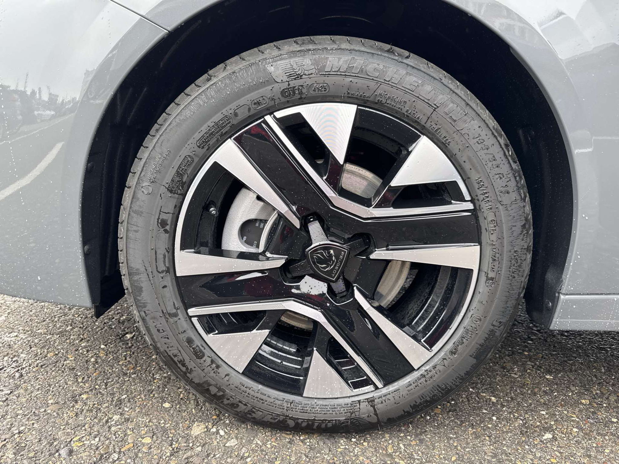 listing desktop thumbnail image 8