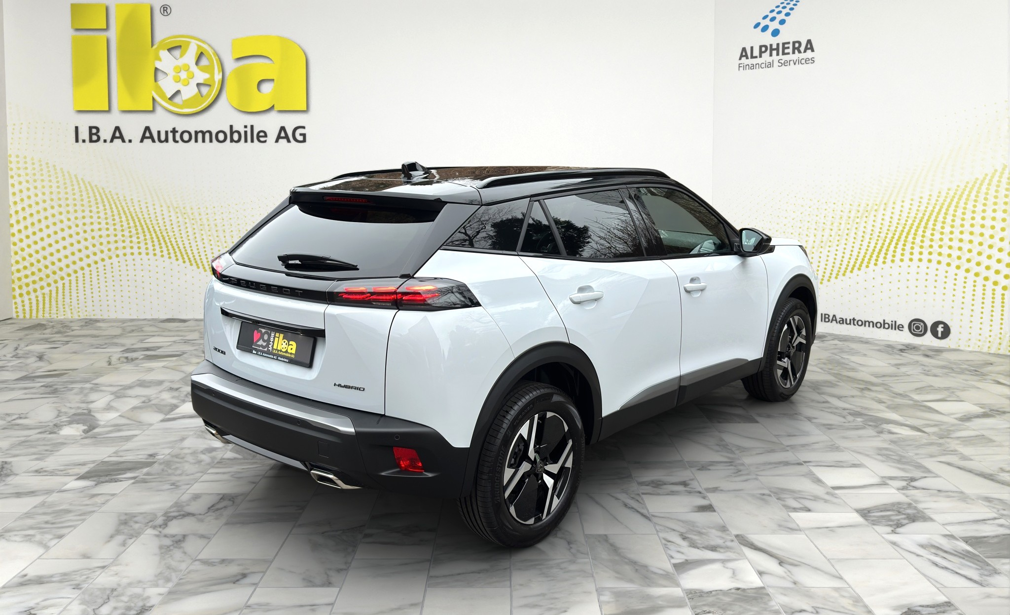 listing desktop thumbnail image 4