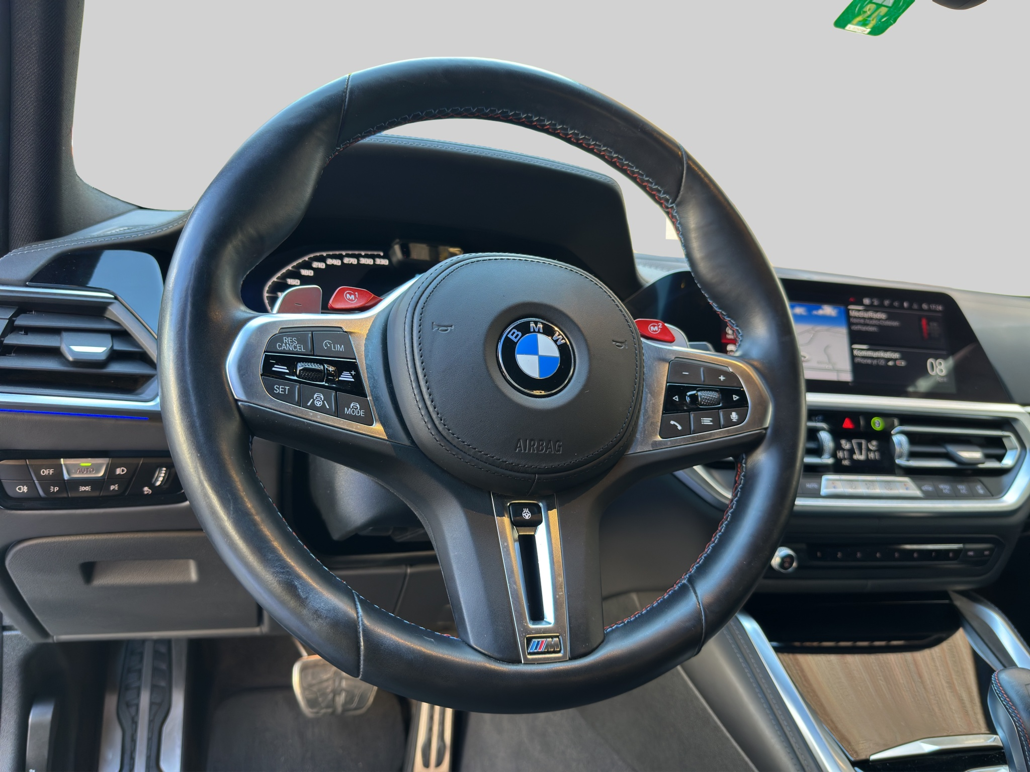 listing desktop thumbnail image 7